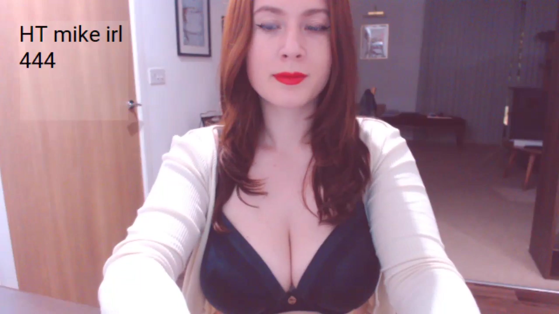 Gallery image thumbnail from AubreyPlza's myfreecams stream on, 05/01/2024, 21:20 image 18 of 20