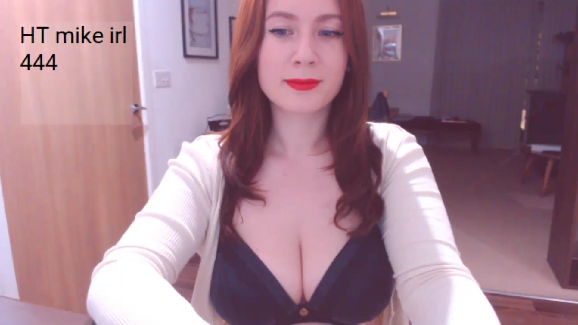 Gallery image thumbnail from AubreyPlza's myfreecams stream on, 05/01/2024, 21:20 image 6 of 20
