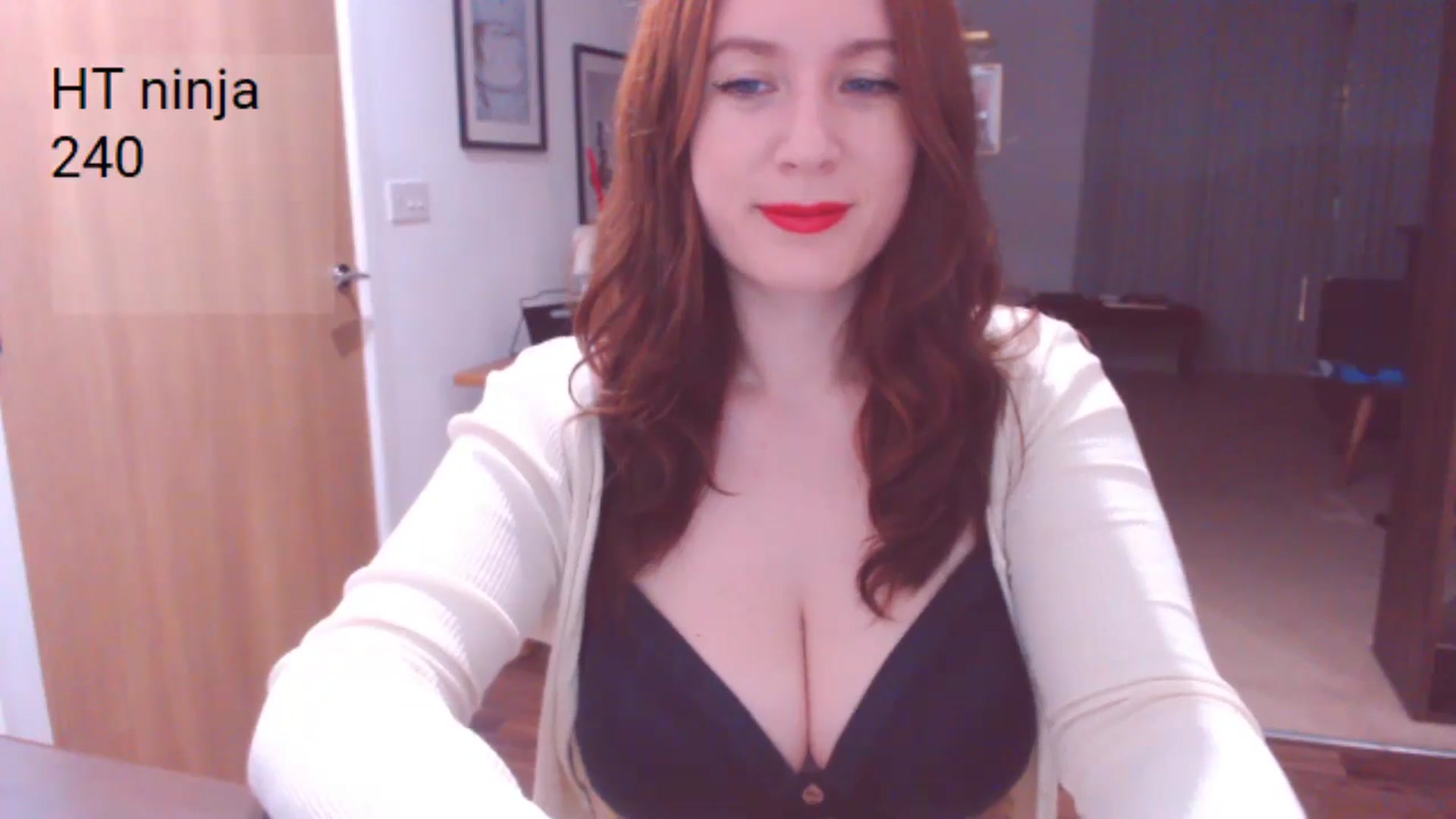 Gallery image thumbnail from AubreyPlza's myfreecams stream on, 05/03/2024, 21:34 image 10 of 20