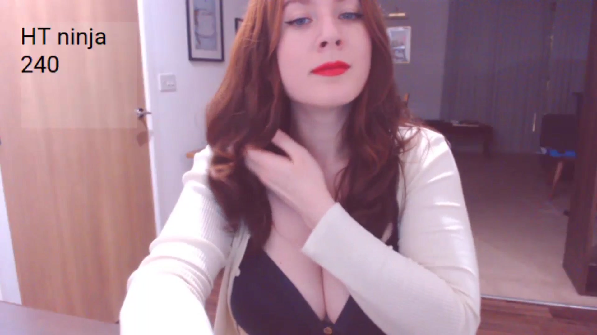 Gallery image thumbnail from AubreyPlza's myfreecams stream on, 05/03/2024, 21:34 image 8 of 20