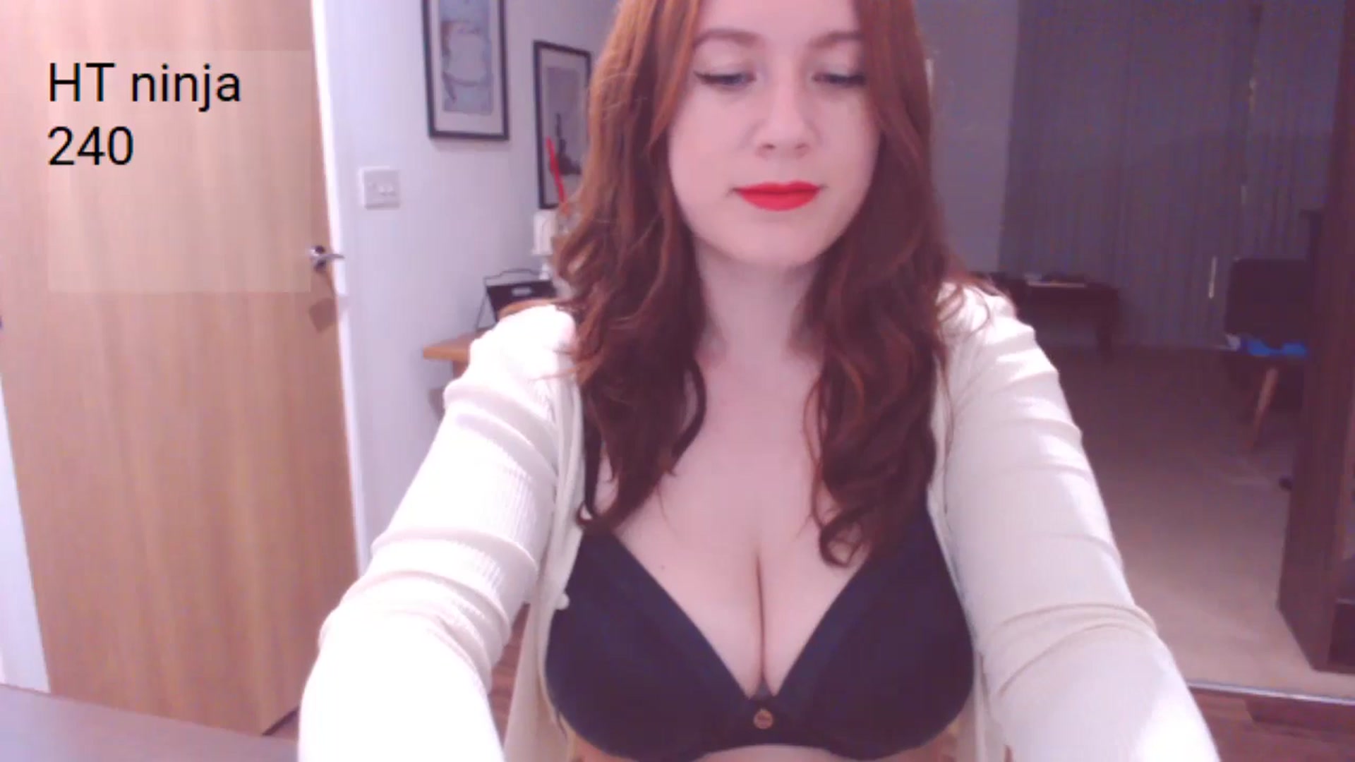 Gallery image thumbnail from AubreyPlza's myfreecams stream on, 05/03/2024, 21:34 image 7 of 20