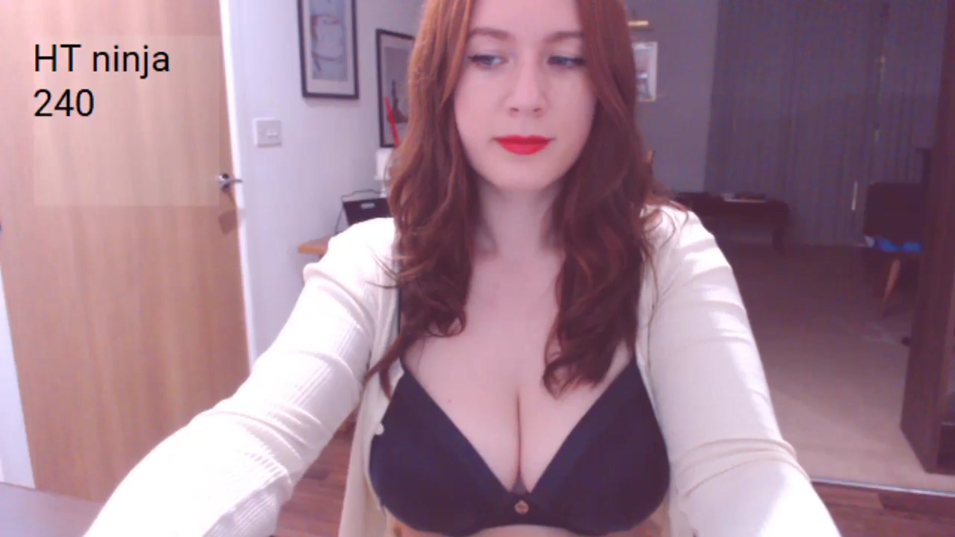 Gallery image thumbnail from AubreyPlza's myfreecams stream on, 05/03/2024, 21:34 image 6 of 20
