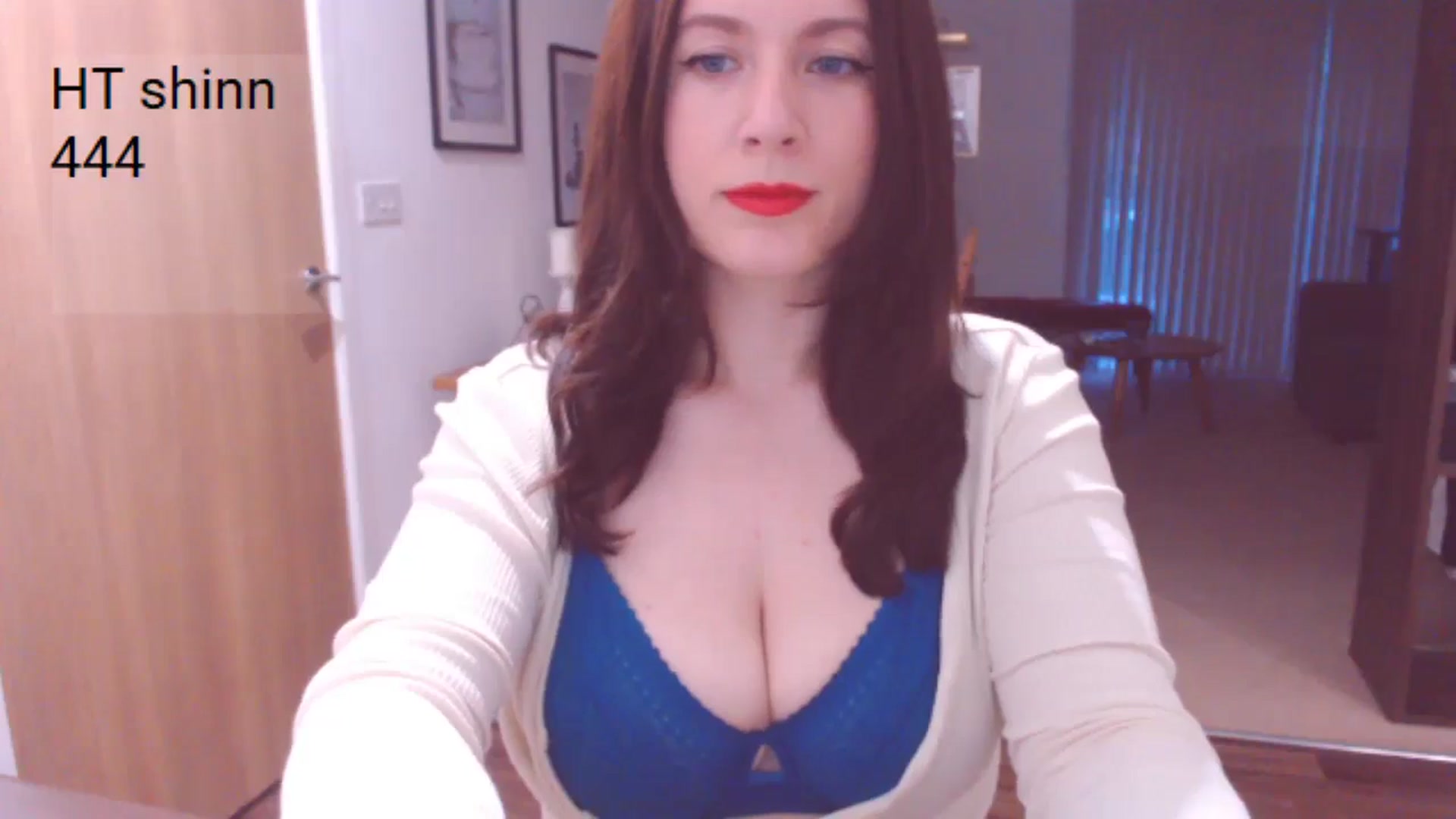 Gallery image thumbnail from AubreyPlza's myfreecams stream on, 06/13/2024, 20:34 image 15 of 20