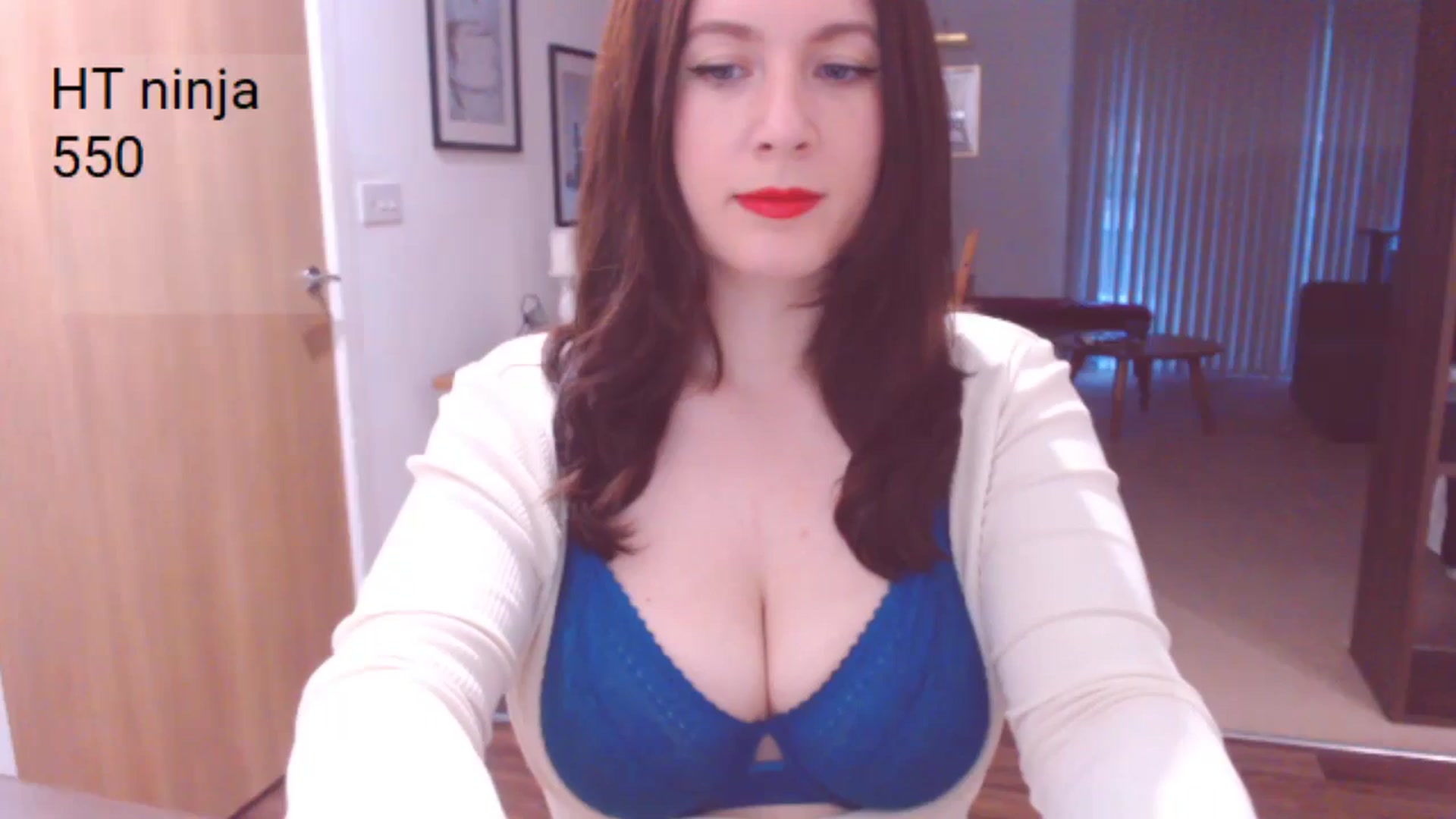 Gallery image thumbnail from AubreyPlza's myfreecams stream on, 06/13/2024, 20:34 image 9 of 20