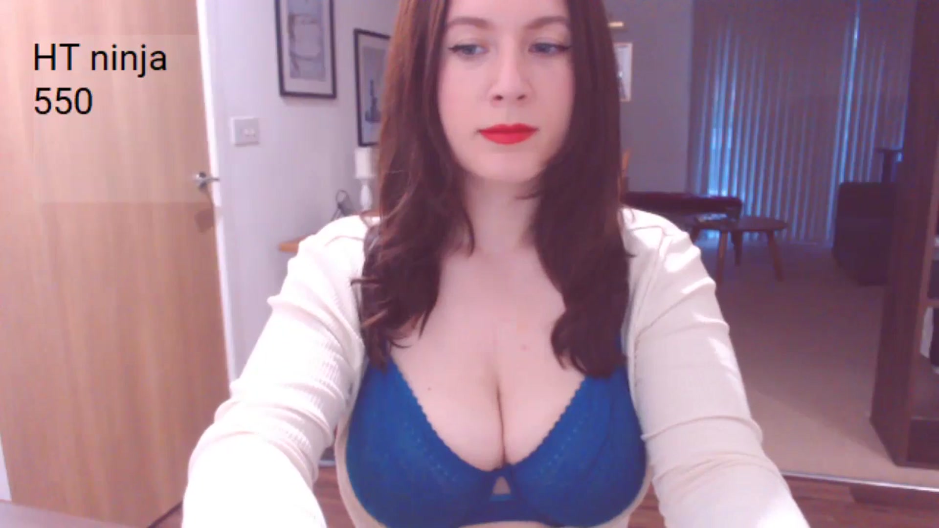 Gallery image thumbnail from AubreyPlza's myfreecams stream on, 06/13/2024, 20:34 image 2 of 20