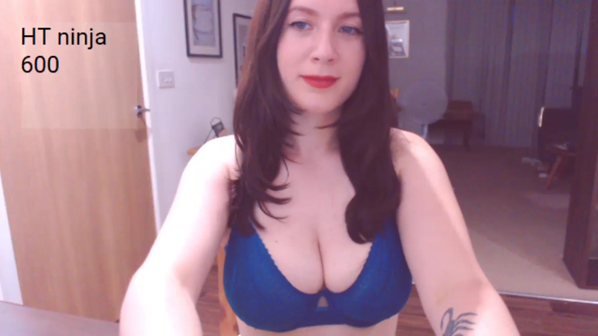 Gallery image thumbnail from AubreyPlza's myfreecams stream on, 06/27/2024, 21:27 image 13 of 20