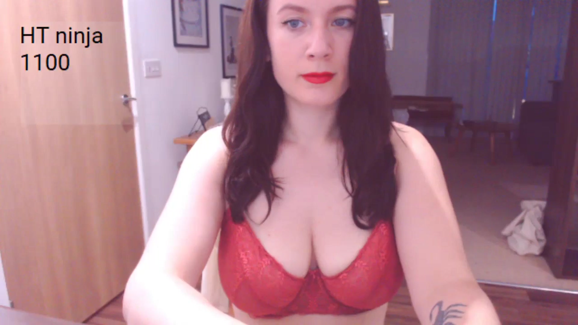 Gallery image thumbnail from AubreyPlza's myfreecams stream on, 06/30/2024, 20:45 image 13 of 20