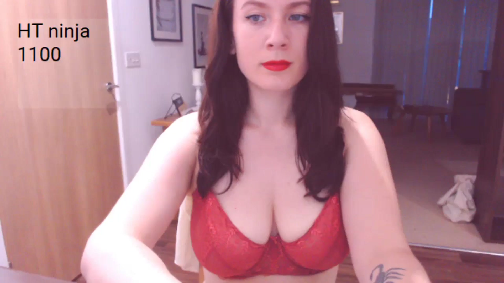 Gallery image thumbnail from AubreyPlza's myfreecams stream on, 06/30/2024, 20:45 image 2 of 20