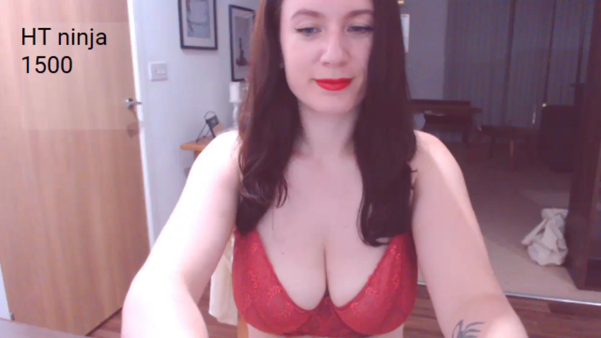 Gallery image thumbnail from AubreyPlza's myfreecams stream on, 06/30/2024, 21:41 image 5 of 20