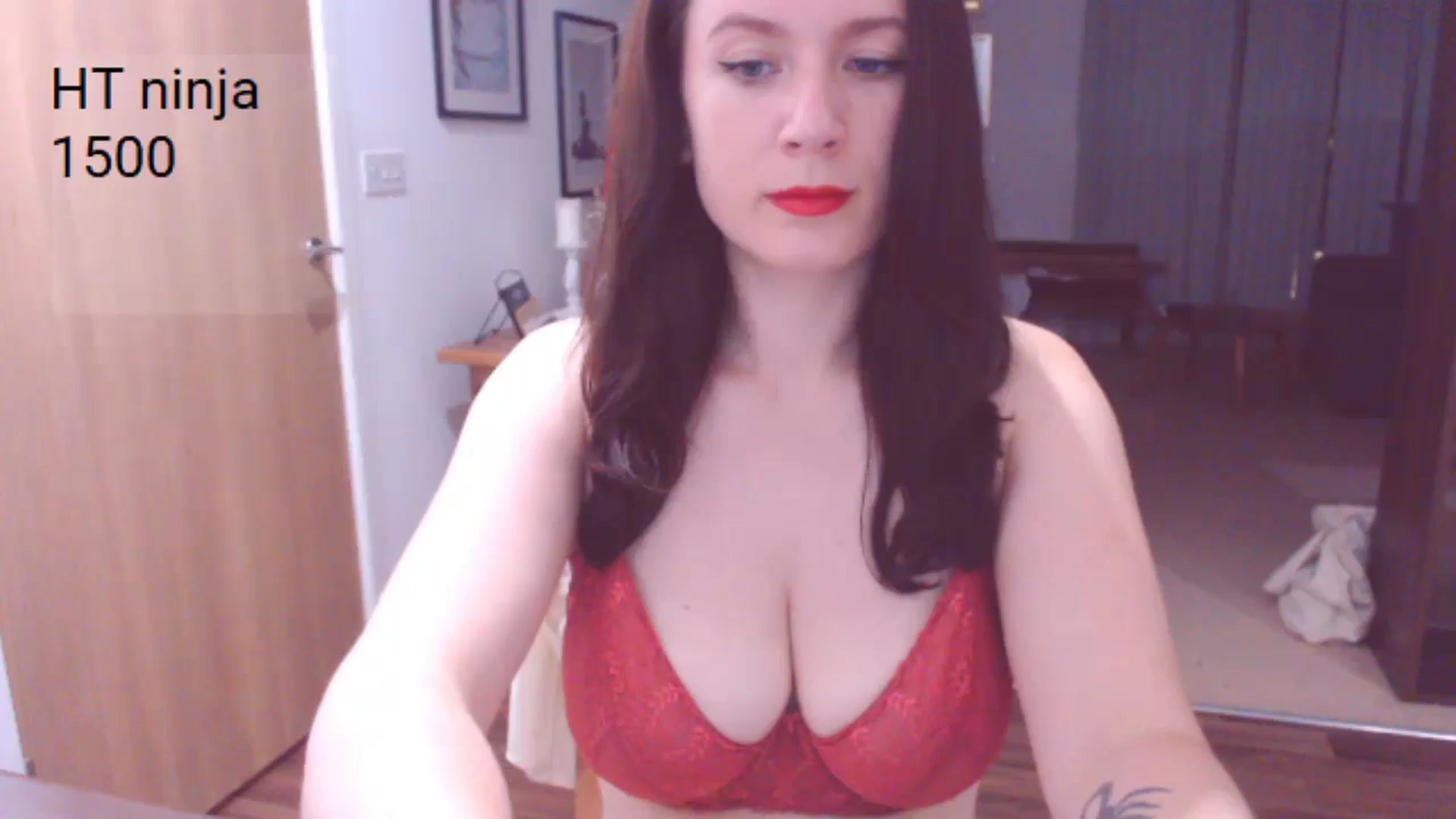 Gallery image thumbnail from AubreyPlza's myfreecams stream on, 06/30/2024, 21:41 image 4 of 20