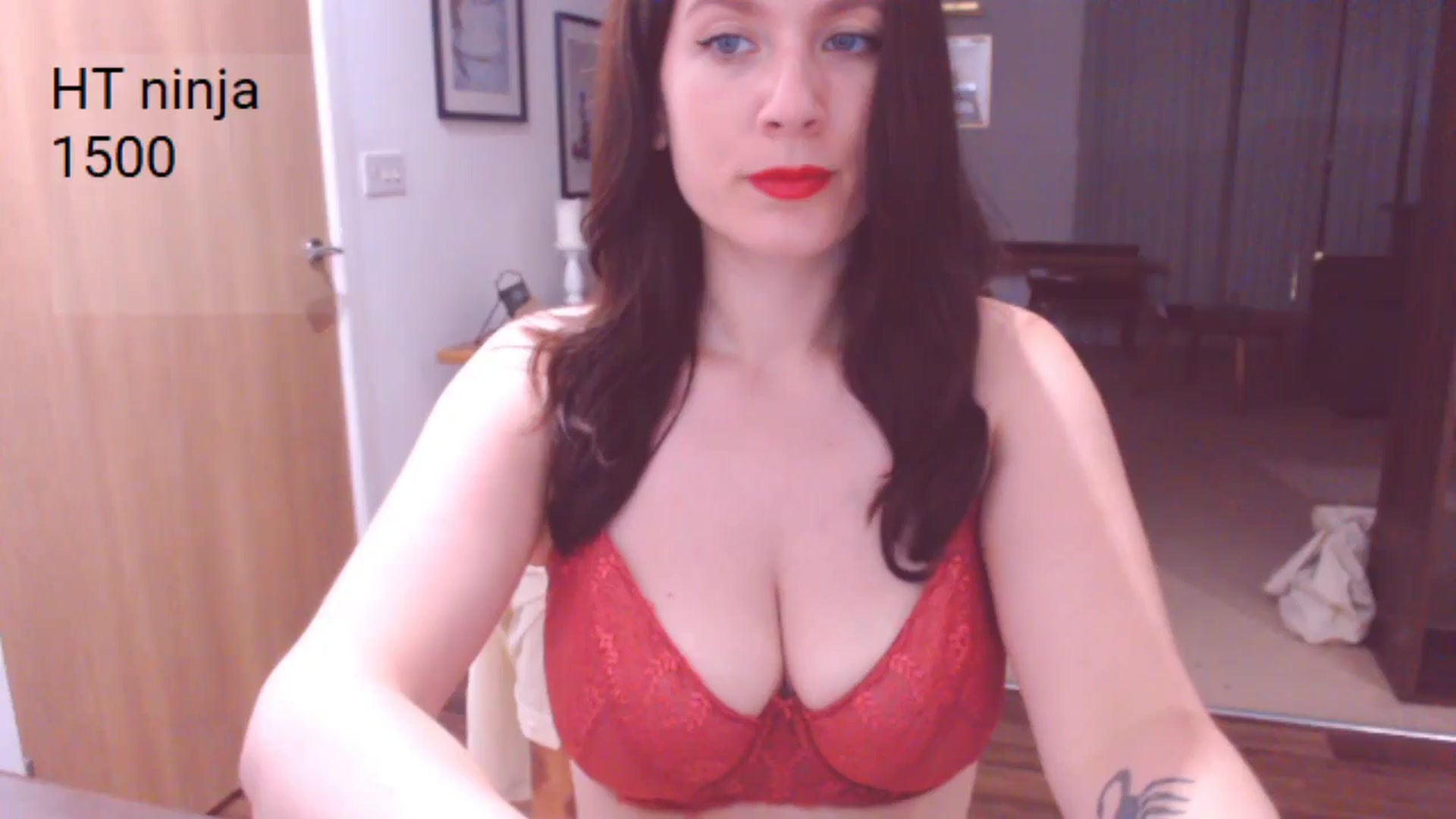 Gallery image thumbnail from AubreyPlza's myfreecams stream on, 07/01/2024, 24:11 image 3 of 20
