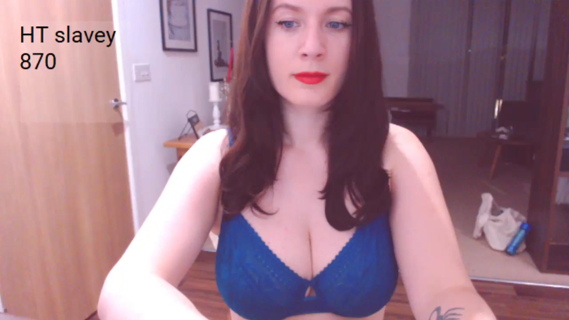 Gallery image thumbnail from AubreyPlza's myfreecams stream on, 07/01/2024, 21:48 image 11 of 20