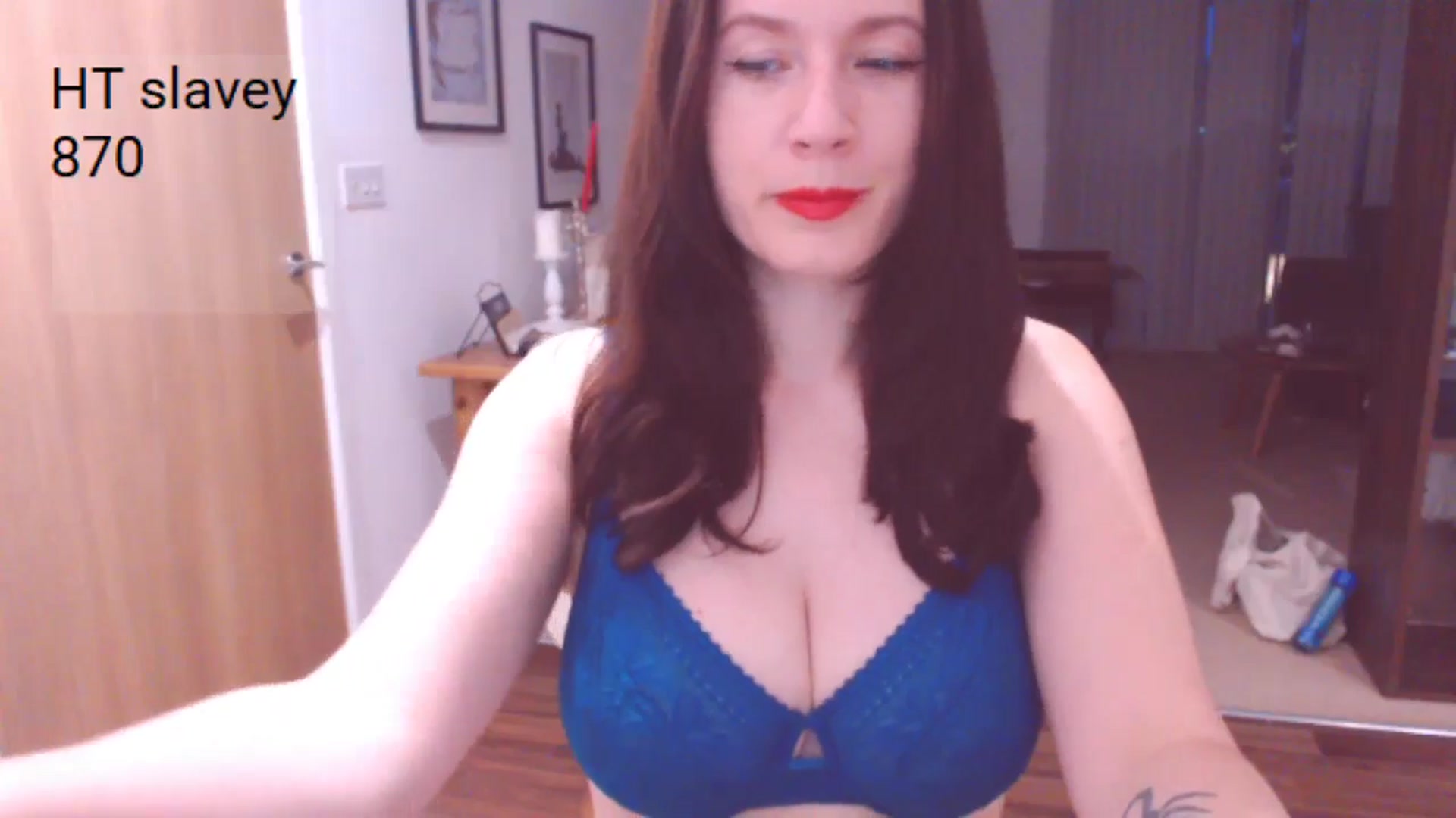Gallery image thumbnail from AubreyPlza's myfreecams stream on, 07/01/2024, 21:48 image 5 of 20