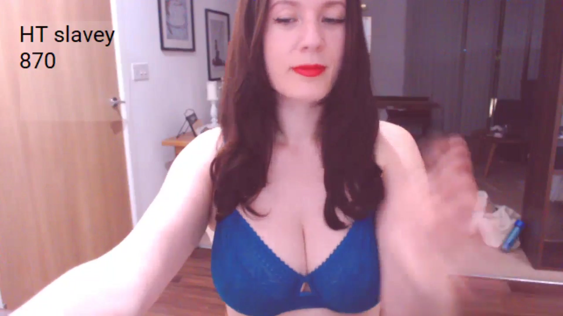 Gallery image thumbnail from AubreyPlza's myfreecams stream on, 07/01/2024, 21:48 image 13 of 20