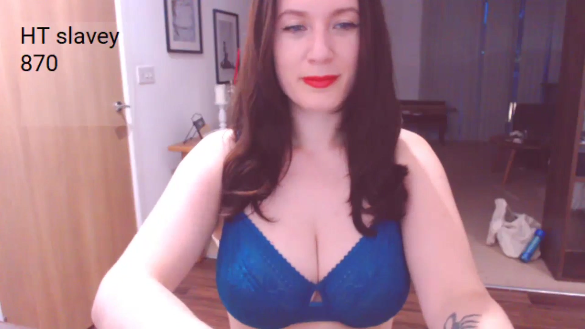 Gallery image thumbnail from AubreyPlza's myfreecams stream on, 07/01/2024, 21:48 image 4 of 20