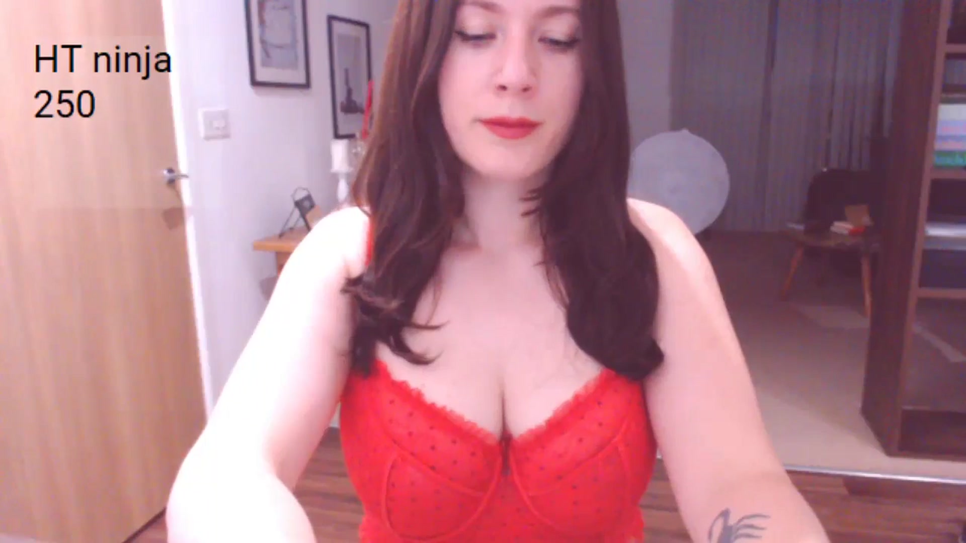 Gallery image thumbnail from AubreyPlza's myfreecams stream on, 07/03/2024, 21:36 image 16 of 20
