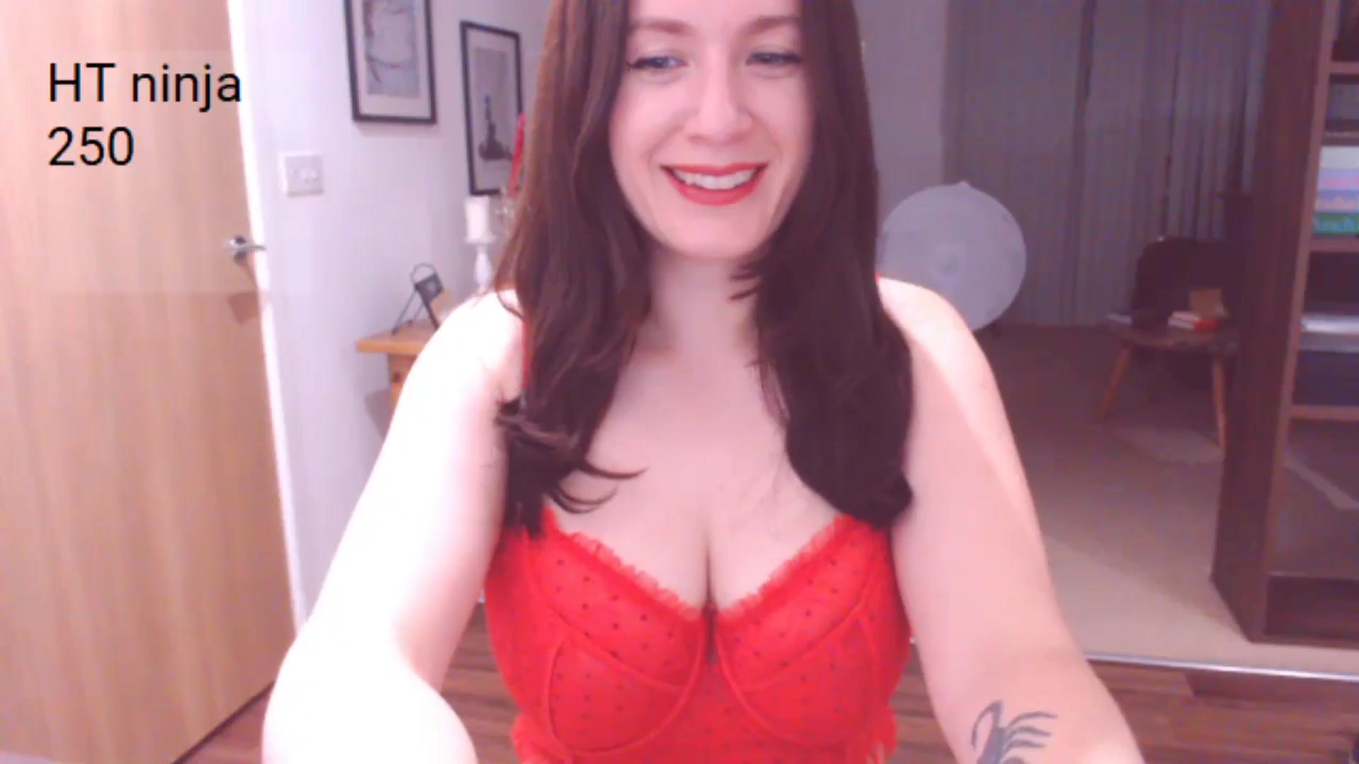 Gallery image thumbnail from AubreyPlza's myfreecams stream on, 07/03/2024, 21:36 image 17 of 20