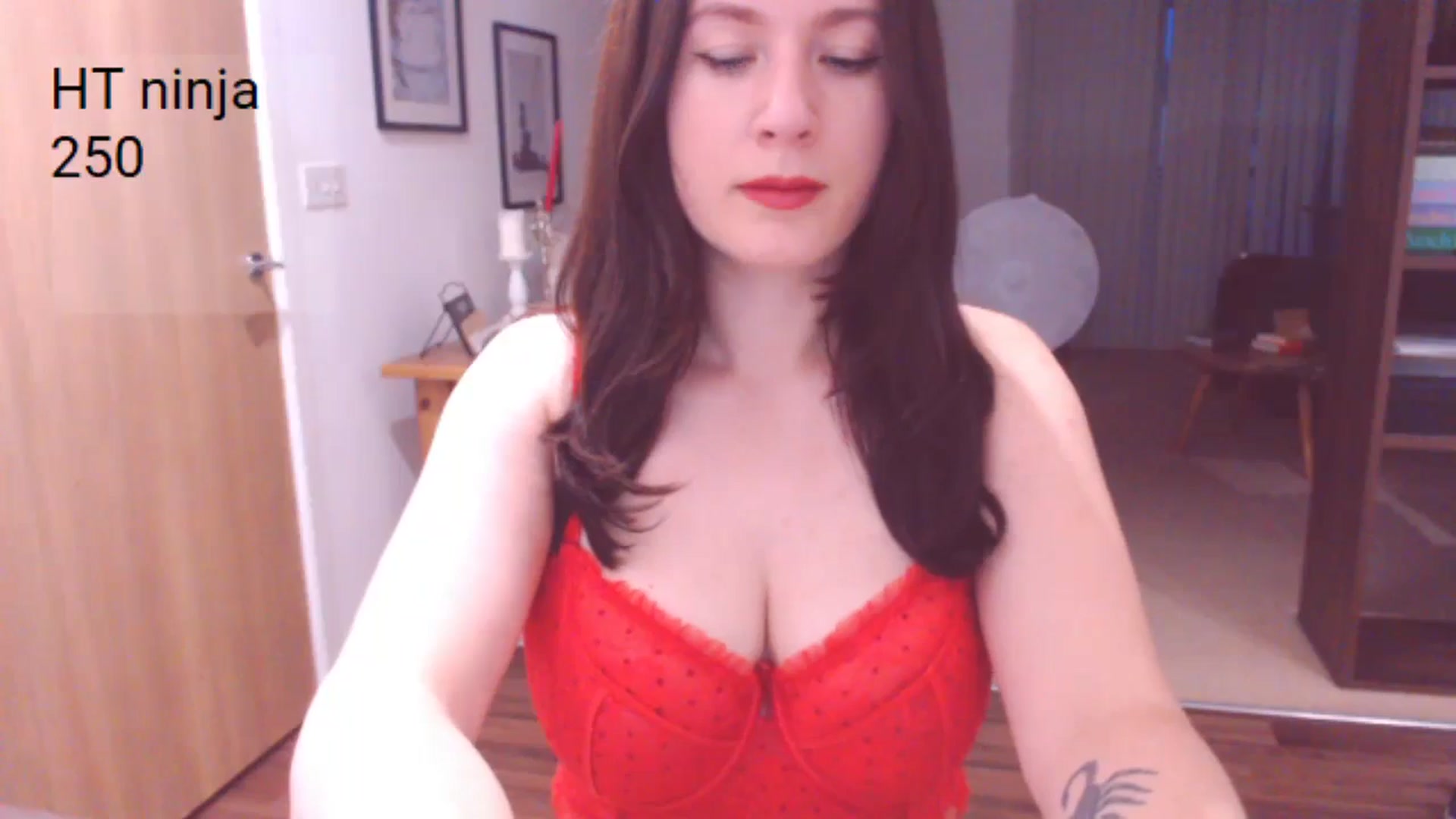 Gallery image thumbnail from AubreyPlza's myfreecams stream on, 07/03/2024, 21:36 image 12 of 20