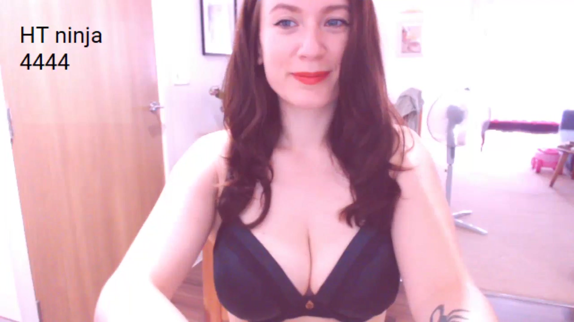 Gallery image thumbnail from AubreyPlza's myfreecams stream on, 07/24/2024, 08:17 image 2 of 20