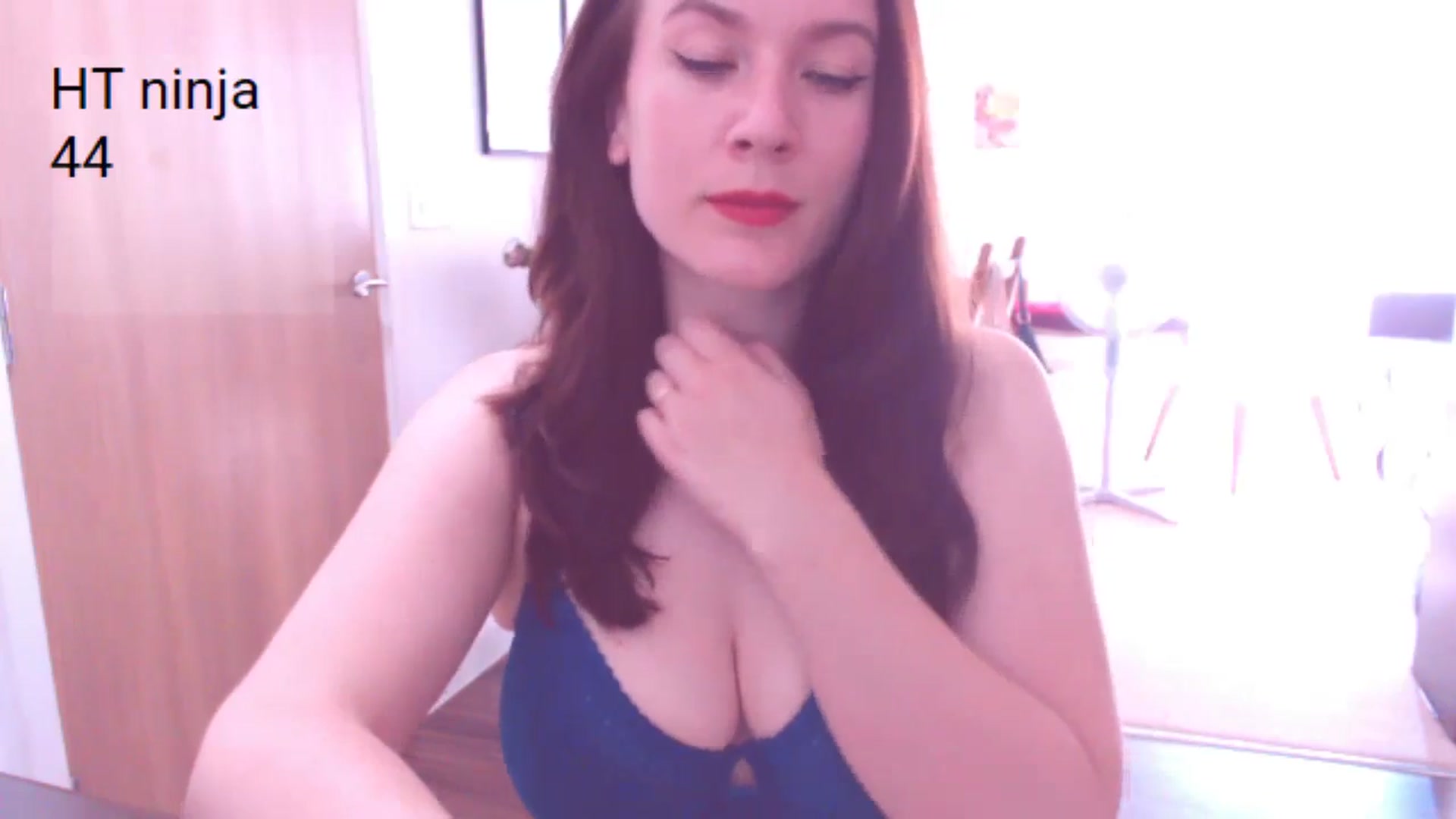 Gallery image thumbnail from AubreyPlza's myfreecams stream on, 07/29/2024, 07:46 image 7 of 20
