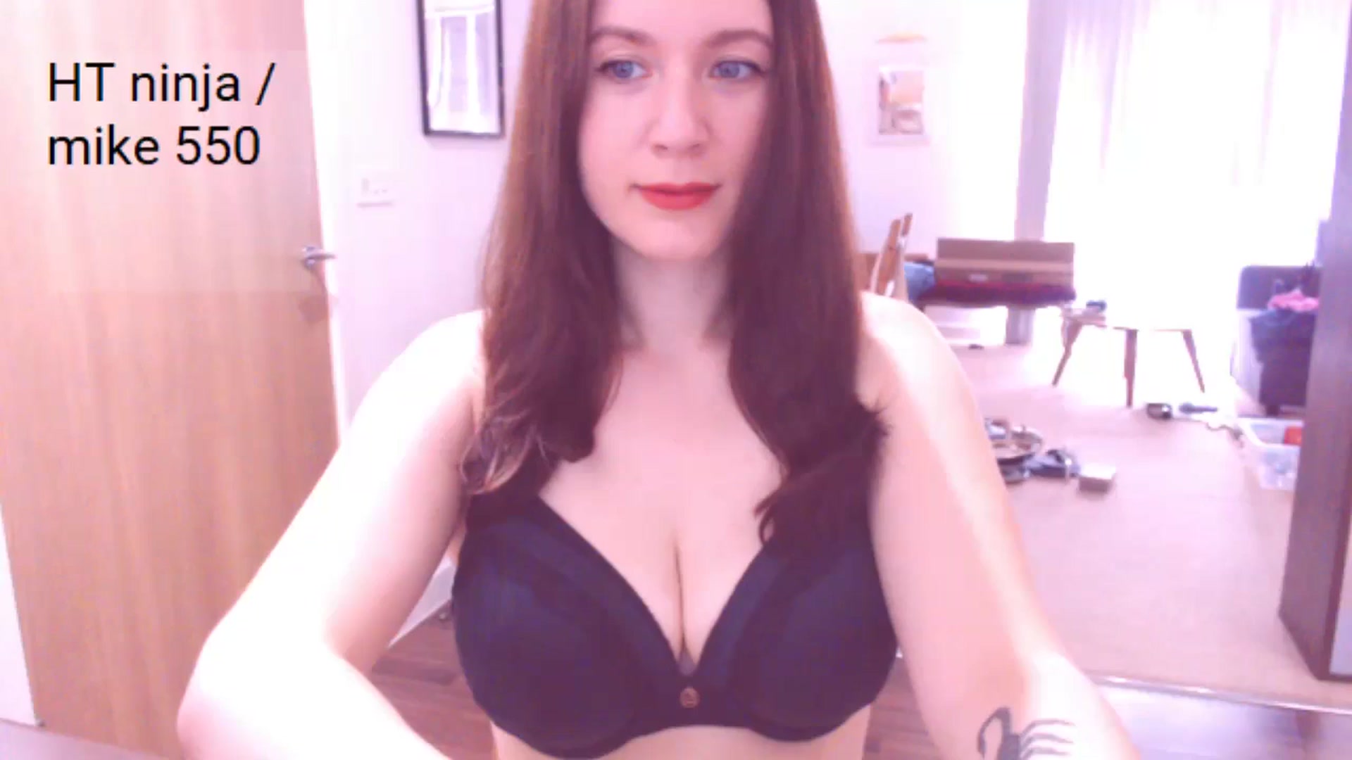 Gallery image thumbnail from AubreyPlza's myfreecams stream on, 08/01/2024, 08:34 image 8 of 20