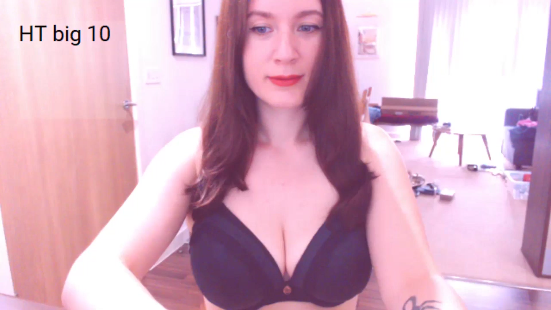 Gallery image thumbnail from AubreyPlza's myfreecams stream on, 08/01/2024, 08:34 image 7 of 20