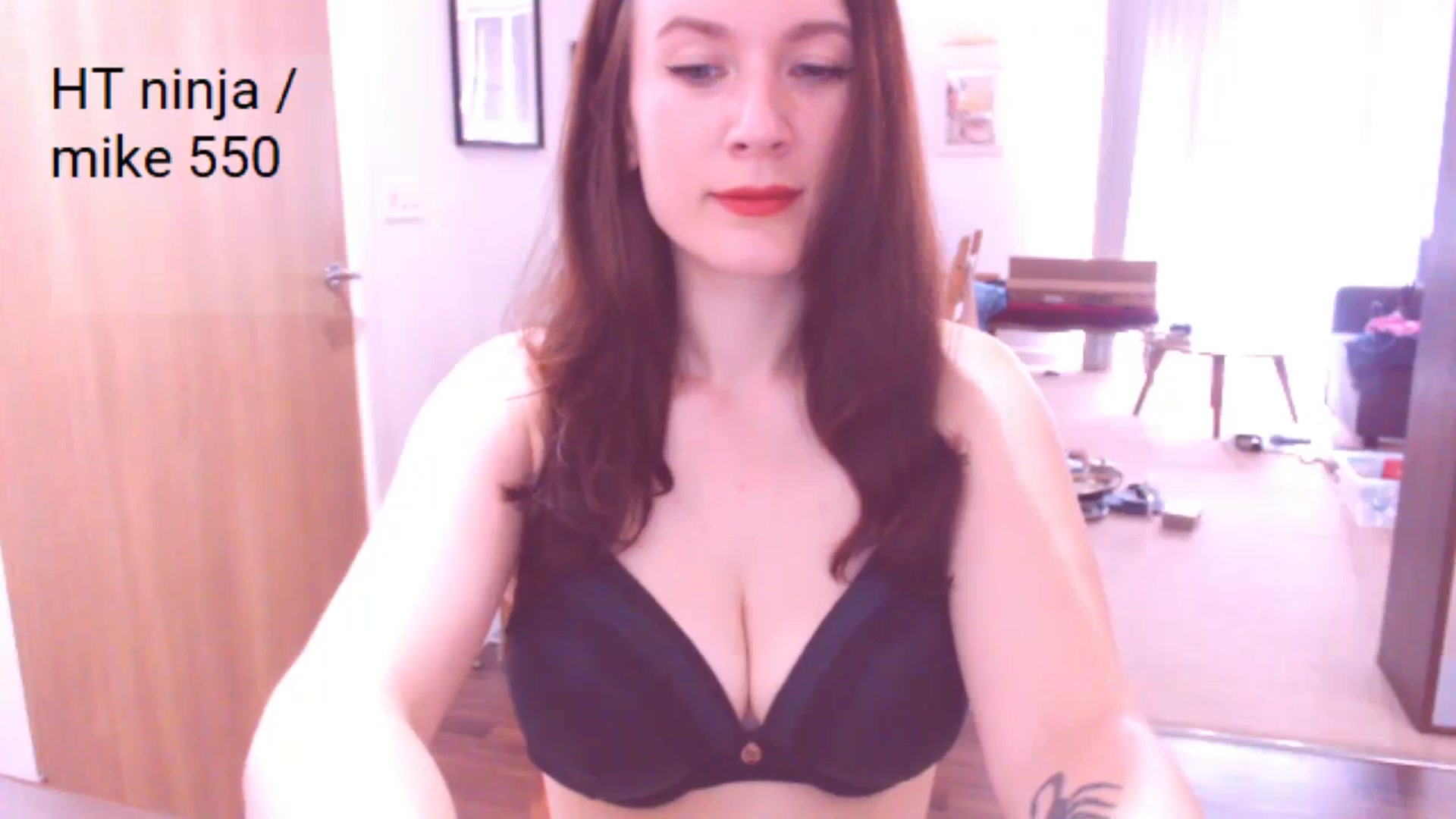 Gallery image thumbnail from AubreyPlza's myfreecams stream on, 08/01/2024, 08:34 image 13 of 20