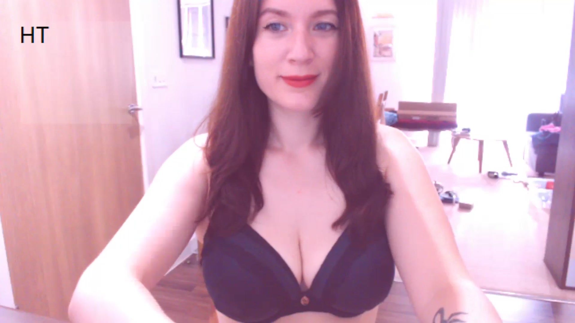 Gallery image thumbnail from AubreyPlza's myfreecams stream on, 08/01/2024, 08:34 image 3 of 20