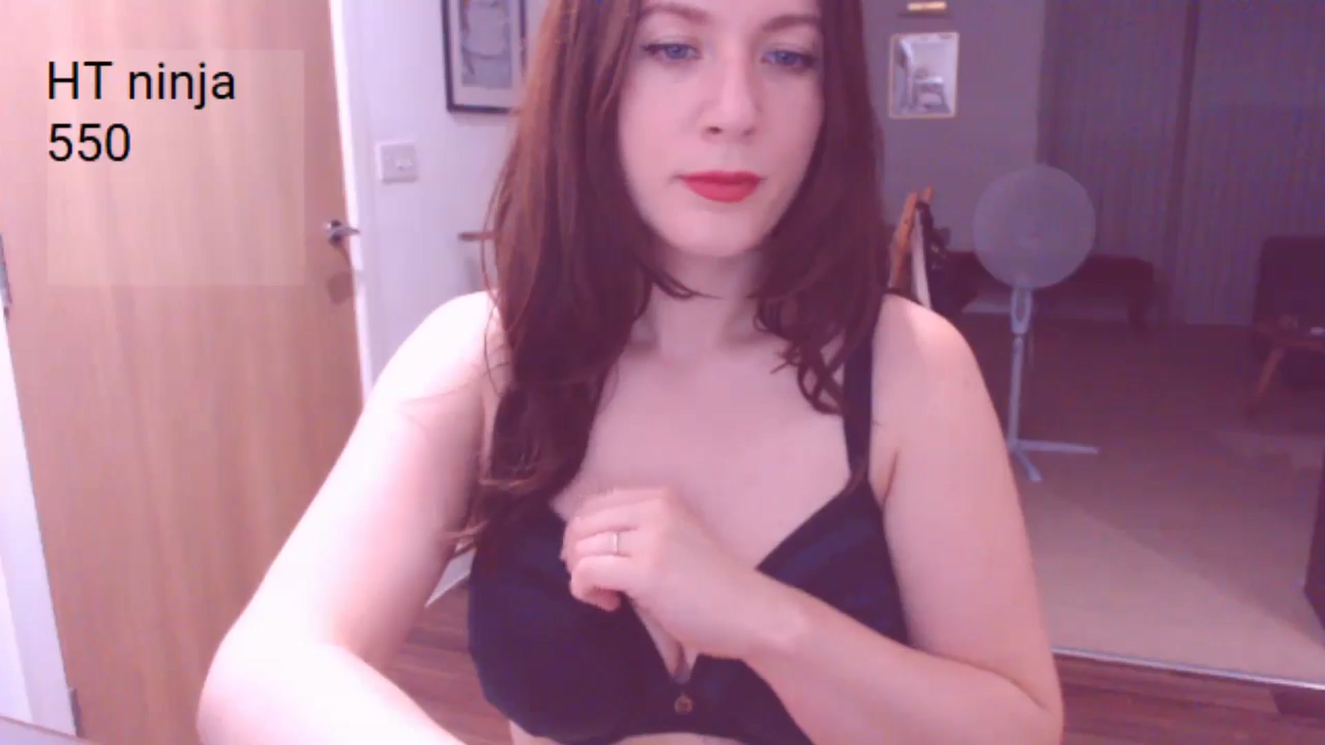 Gallery image thumbnail from AubreyPlza's myfreecams stream on, 08/16/2024, 21:30 image 11 of 20