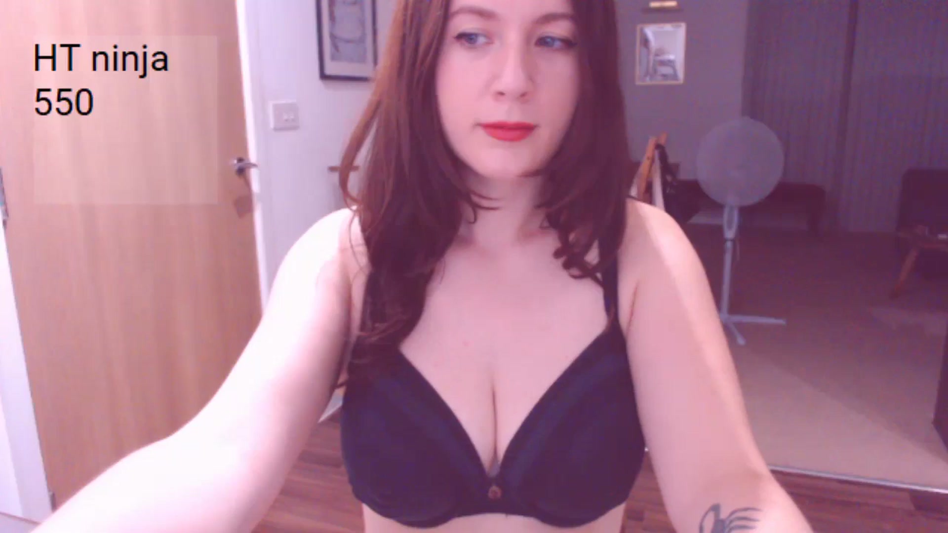 Gallery image thumbnail from AubreyPlza's myfreecams stream on, 08/16/2024, 21:30 image 17 of 20