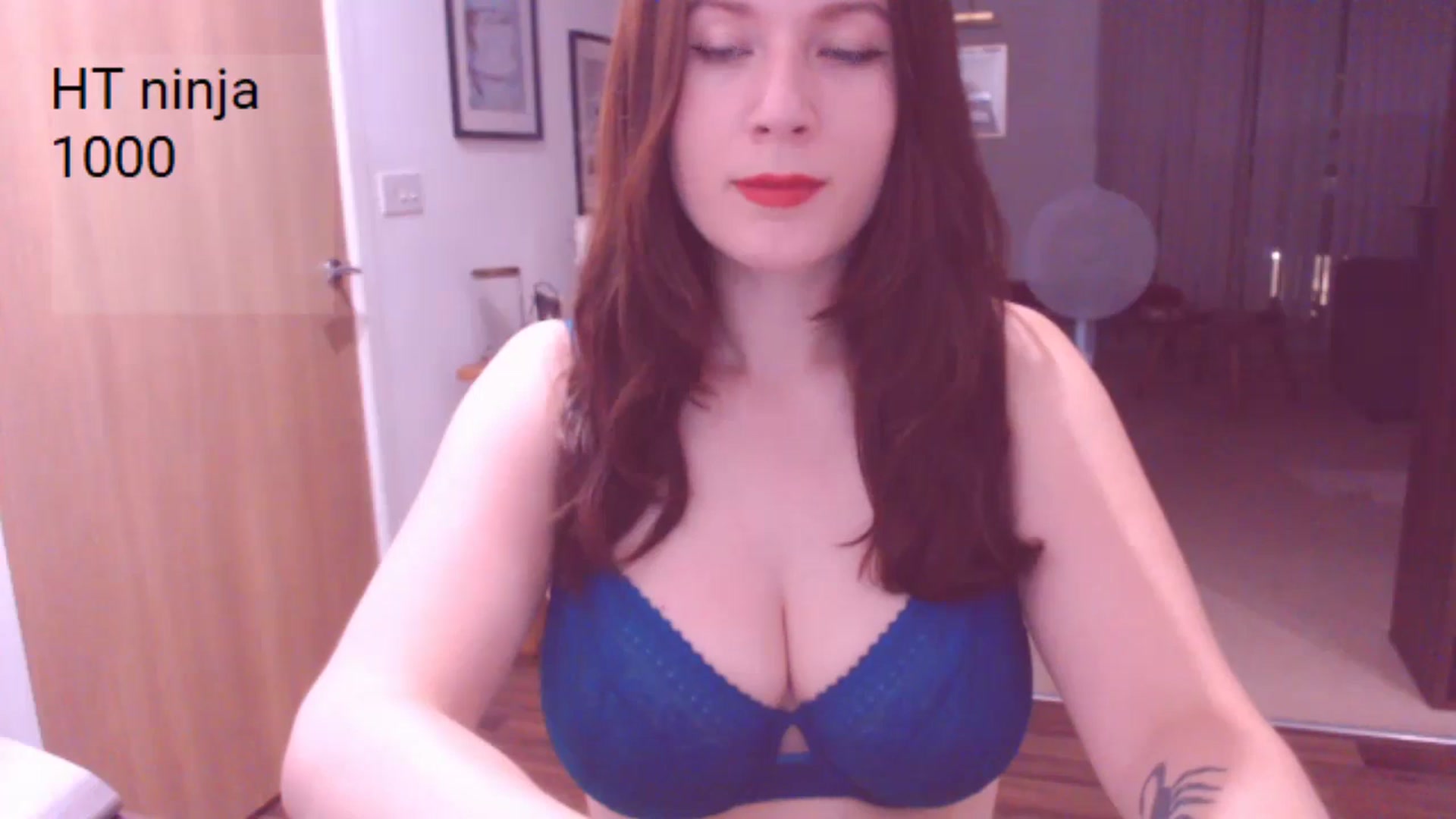 Gallery image thumbnail from AubreyPlza's myfreecams stream on, 08/23/2024, 21:48 image 10 of 20