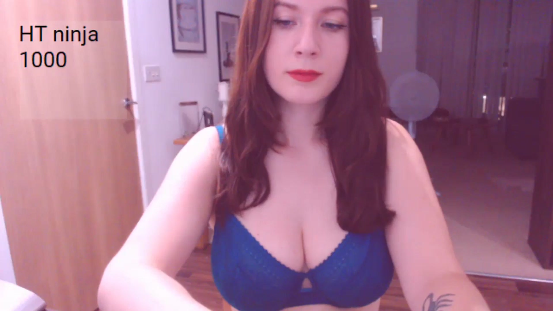Gallery image thumbnail from AubreyPlza's myfreecams stream on, 08/23/2024, 21:48 image 11 of 20