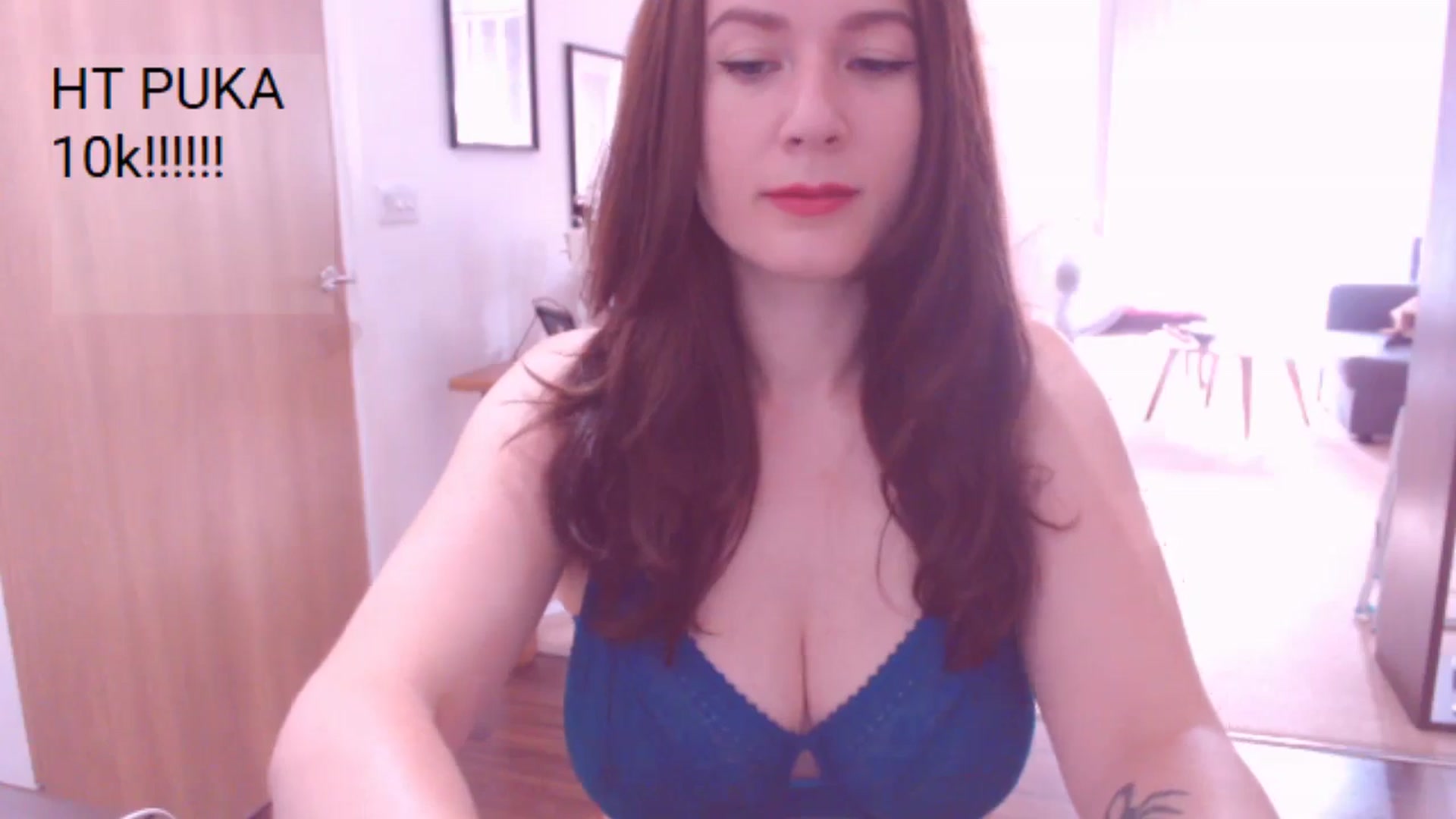 Gallery image thumbnail from AubreyPlza's myfreecams stream on, 09/01/2024, 07:58 image 12 of 20