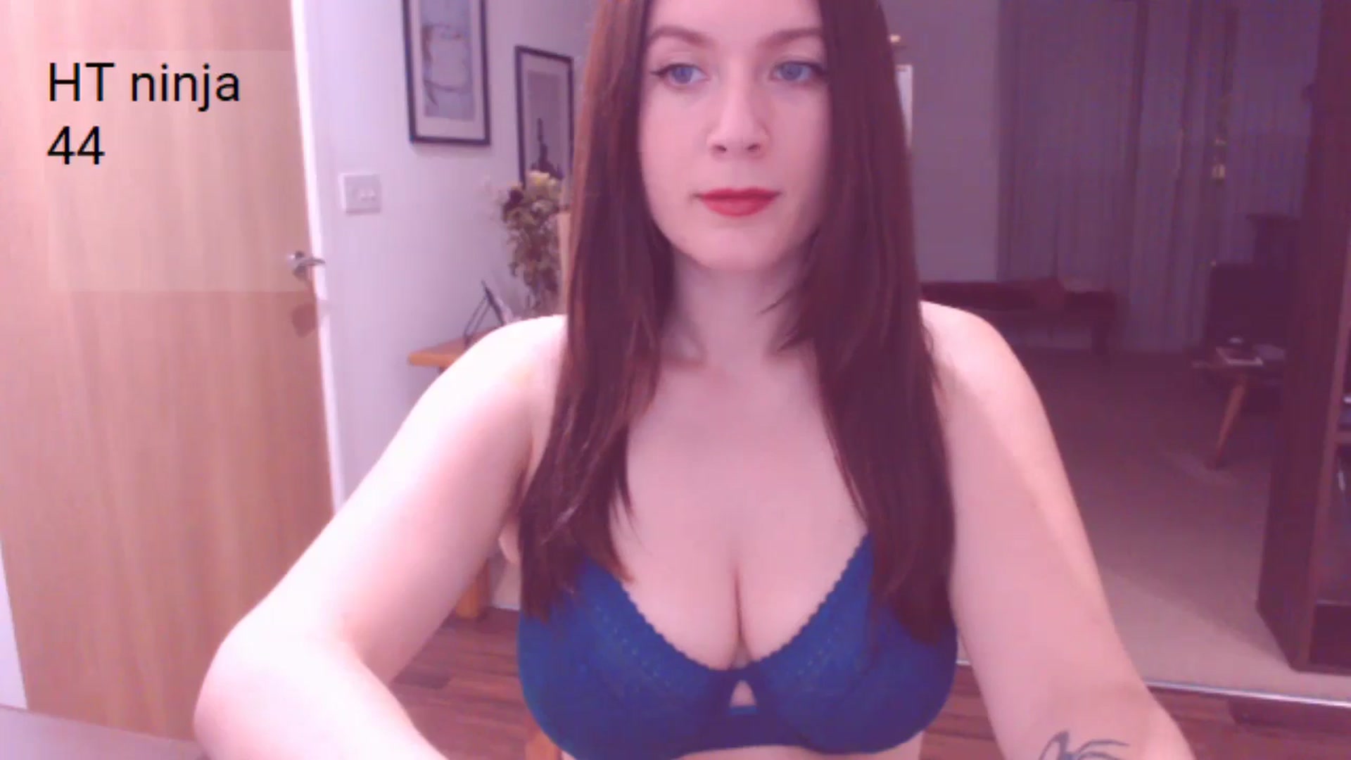 Gallery image thumbnail from AubreyPlza's myfreecams stream on, 09/24/2024, 20:30 image 4 of 20