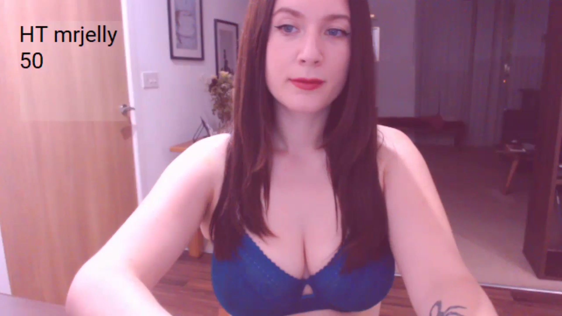 Gallery image thumbnail from AubreyPlza's myfreecams stream on, 09/24/2024, 20:30 image 17 of 20