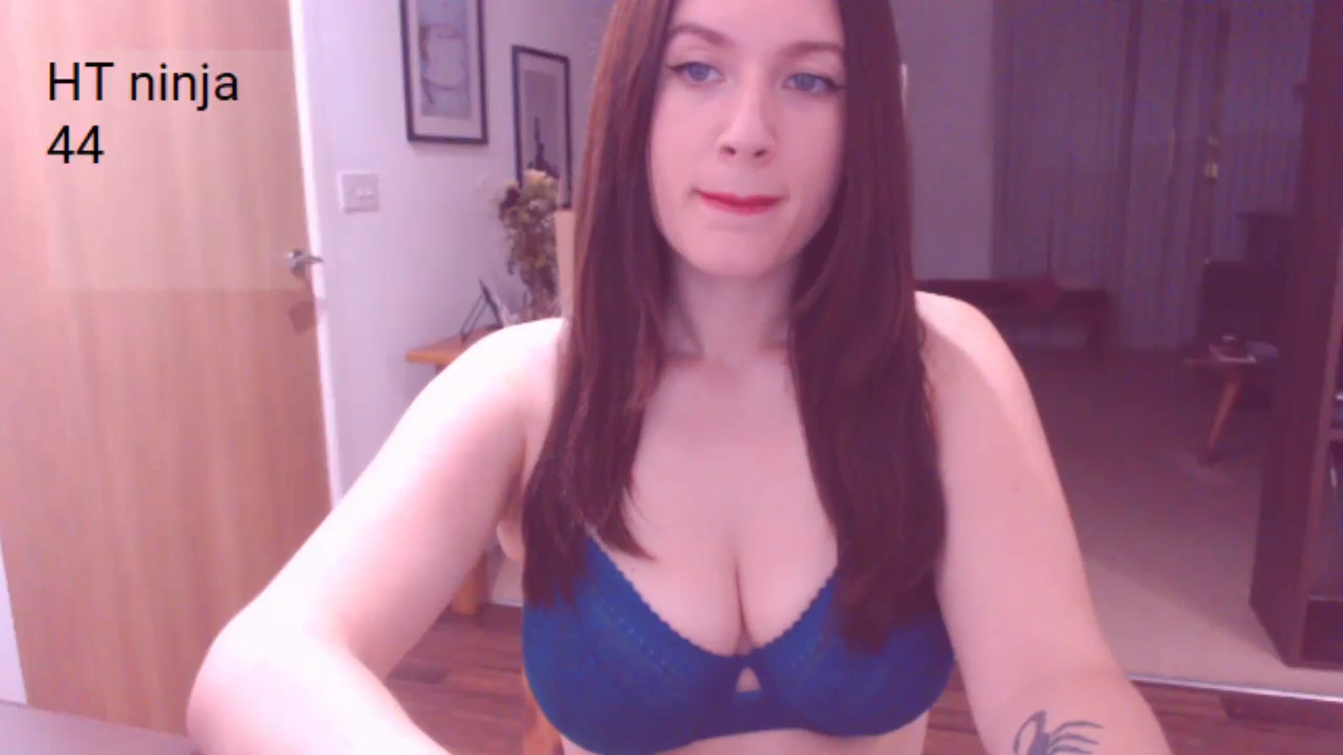 Gallery image thumbnail from AubreyPlza's myfreecams stream on, 09/24/2024, 20:30 image 7 of 20