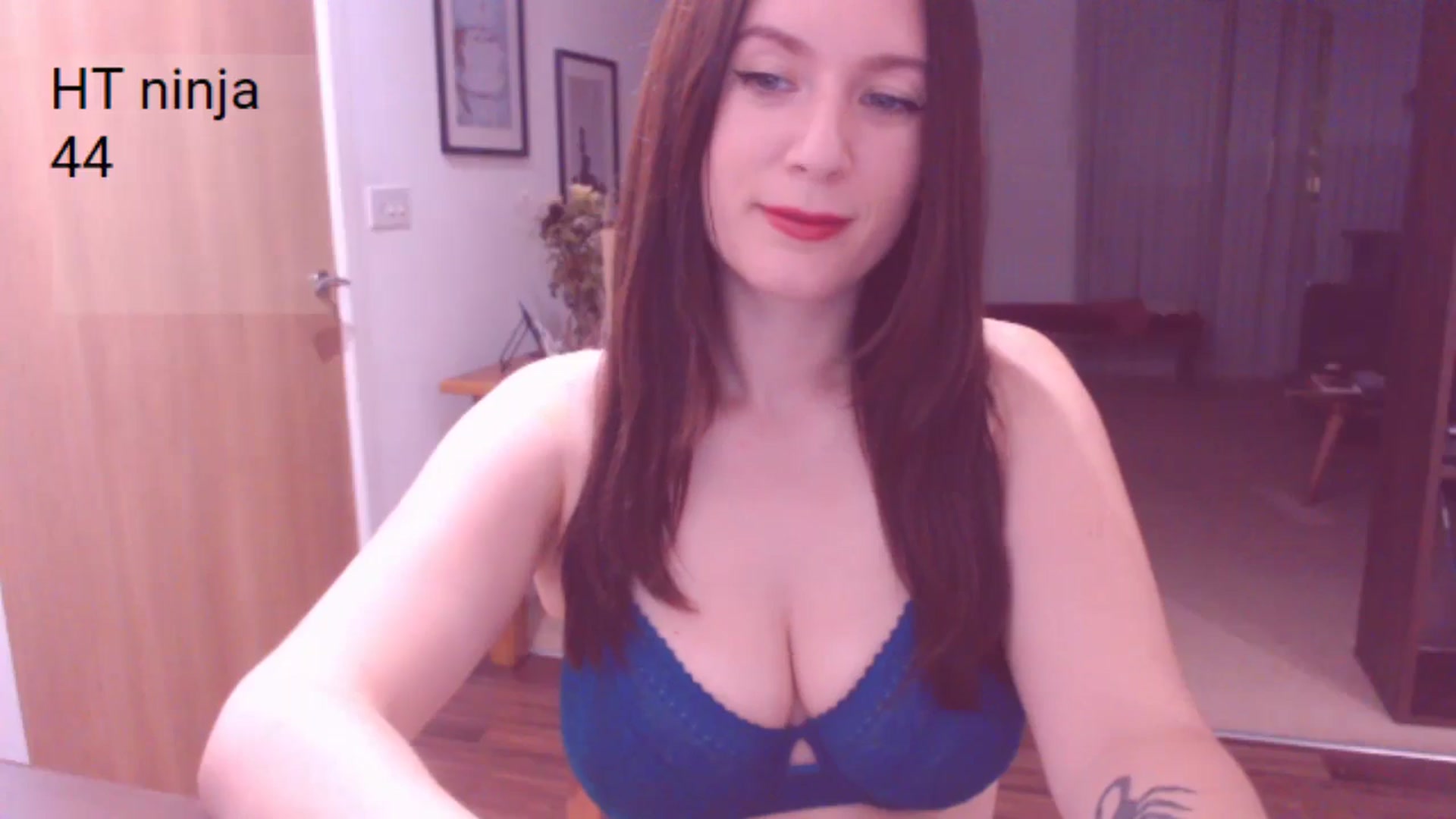 Gallery image thumbnail from AubreyPlza's myfreecams stream on, 09/24/2024, 20:30 image 6 of 20