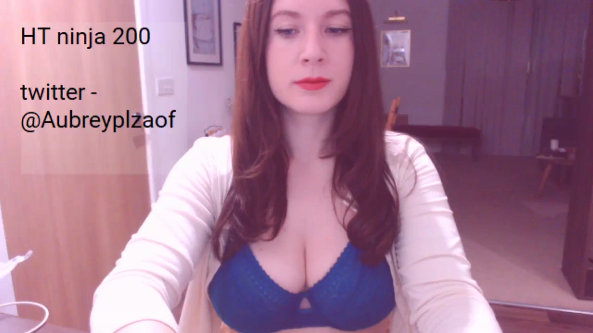 Gallery image thumbnail from AubreyPlza's myfreecams stream on, 10/09/2024, 19:52 image 3 of 20