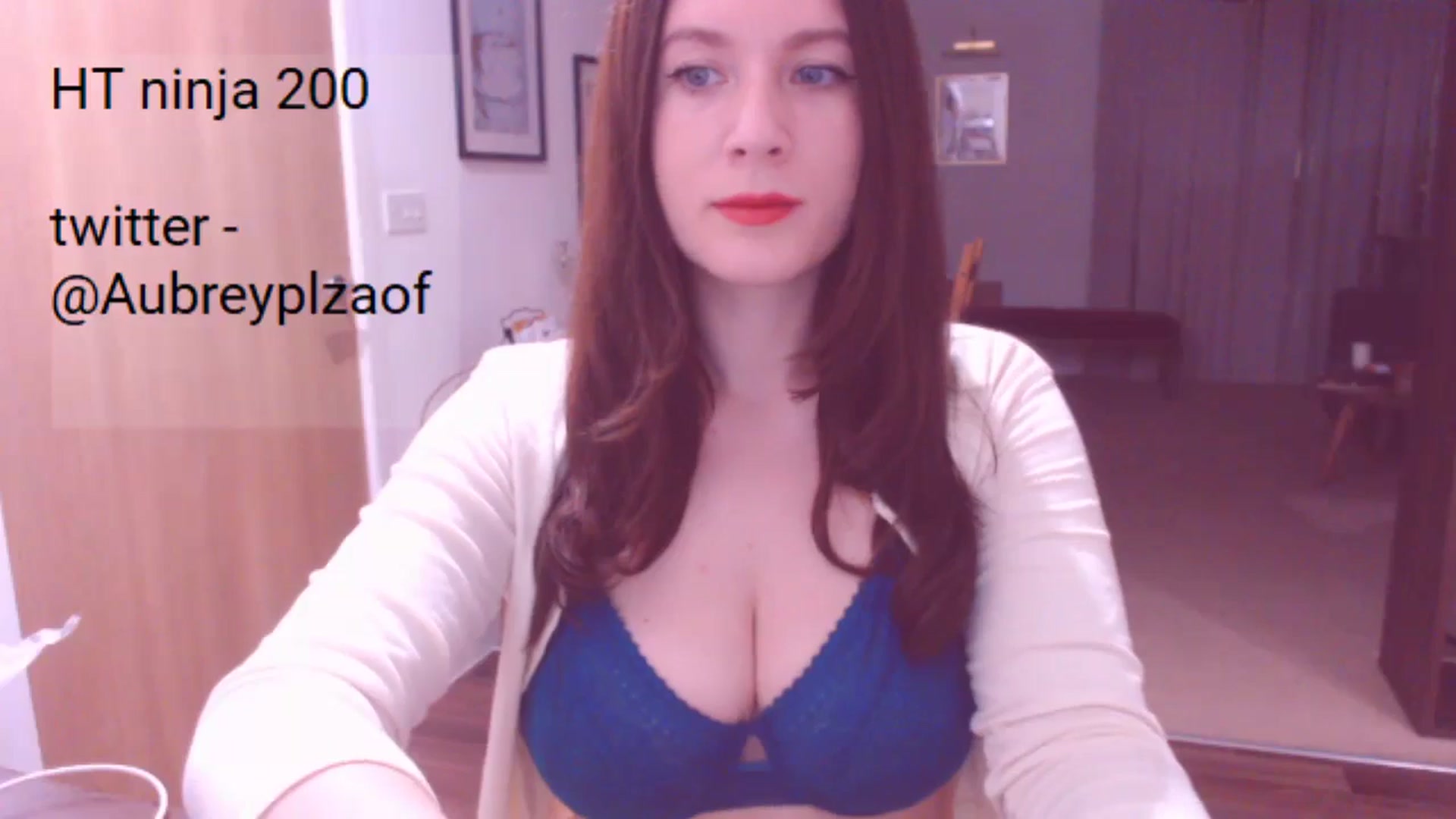 Gallery image thumbnail from AubreyPlza's myfreecams stream on, 10/09/2024, 19:52 image 15 of 20
