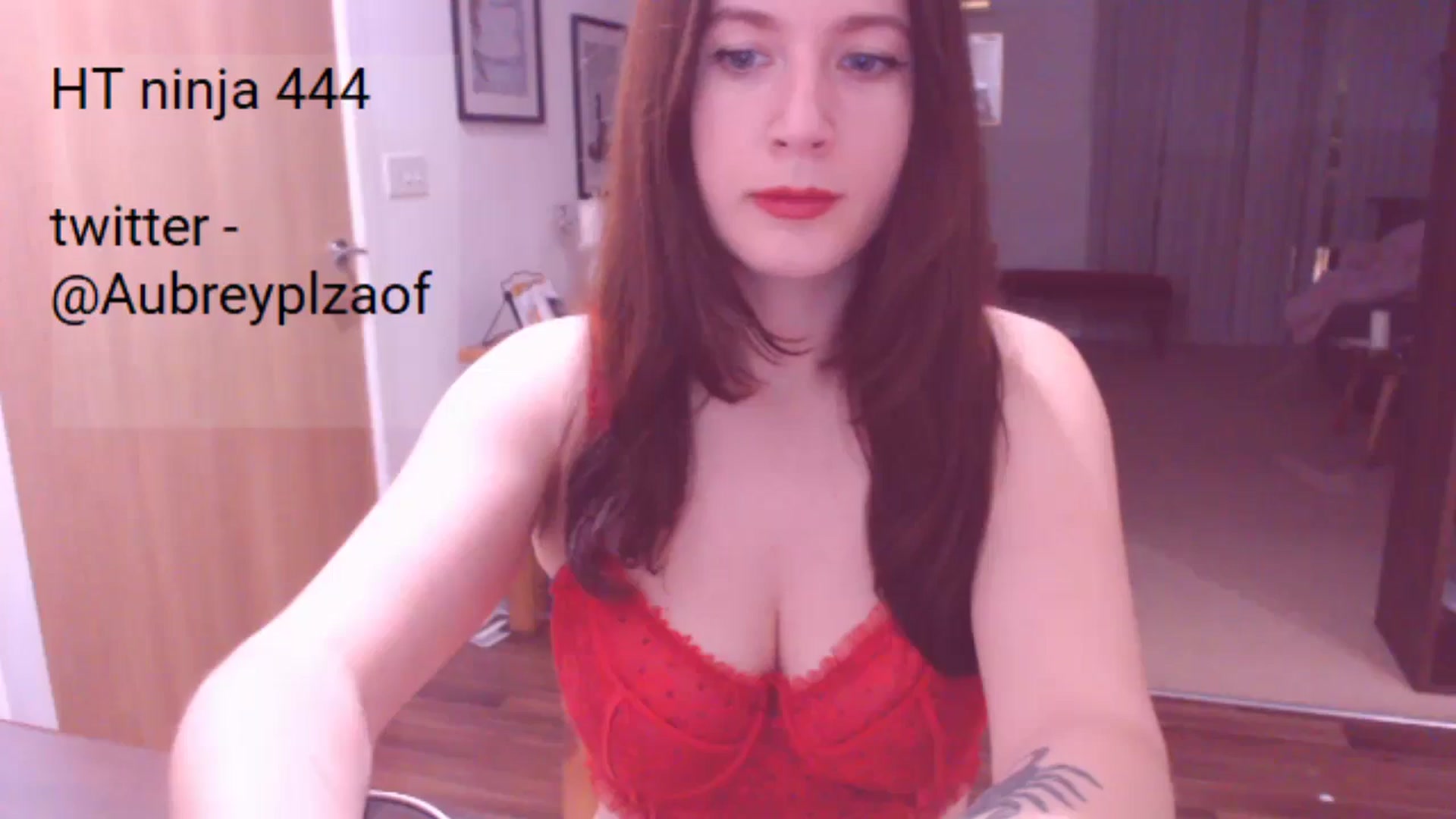 Gallery image thumbnail from AubreyPlza's myfreecams stream on, 10/24/2024, 20:26 image 11 of 20