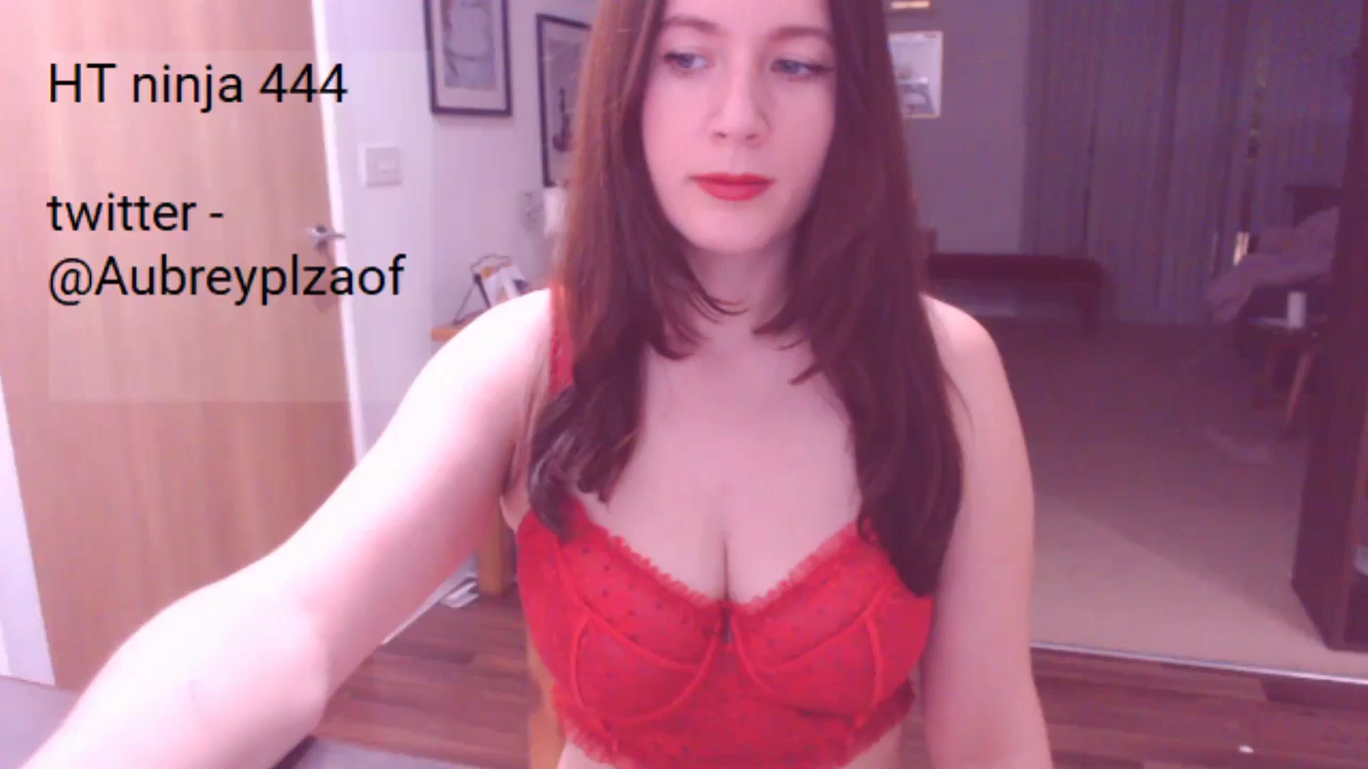 Gallery image thumbnail from AubreyPlza's myfreecams stream on, 10/24/2024, 20:26 image 8 of 20