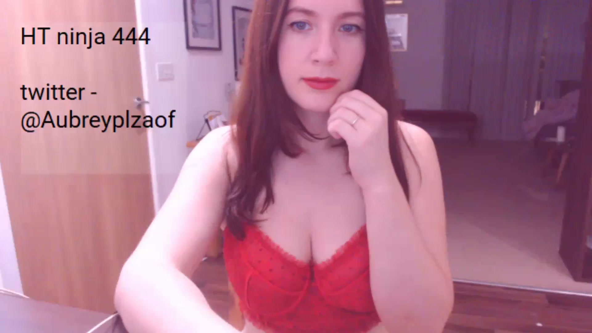 Gallery image thumbnail from AubreyPlza's myfreecams stream on, 10/24/2024, 20:26 image 1 of 20