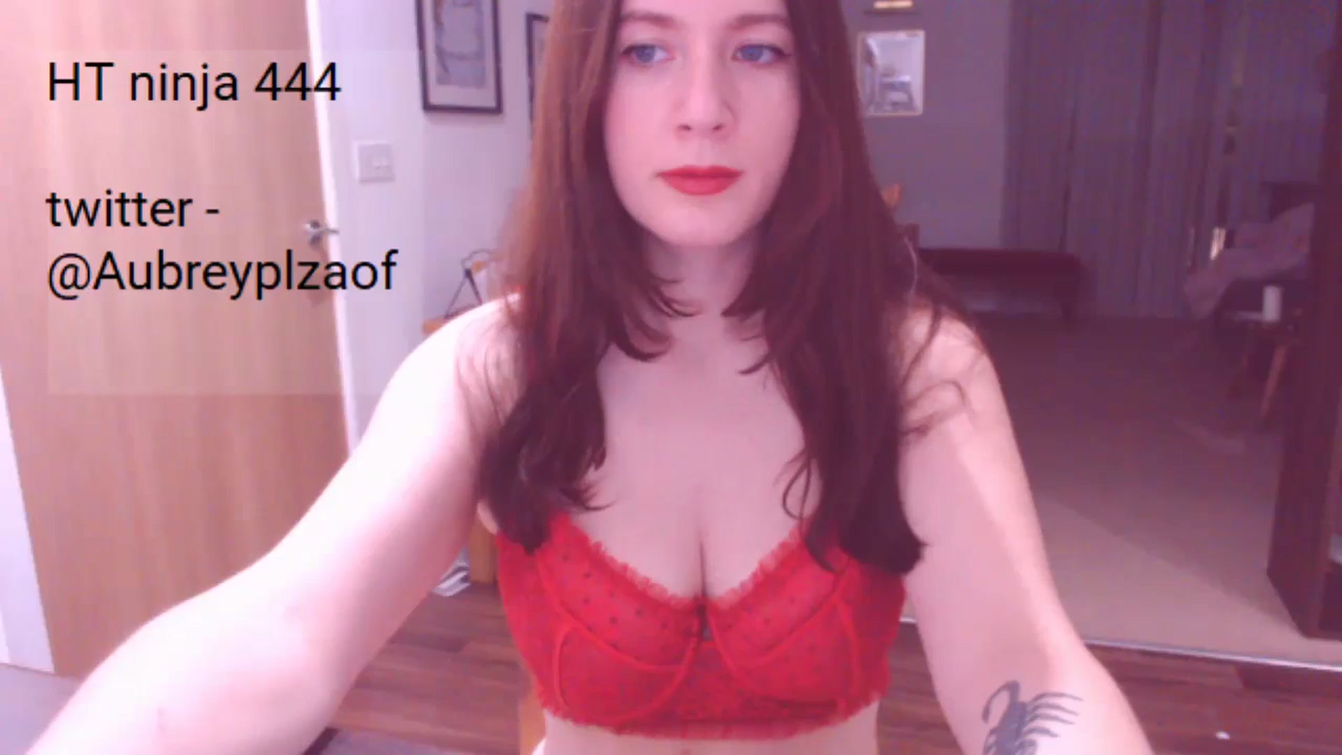 Gallery image thumbnail from AubreyPlza's myfreecams stream on, 10/24/2024, 20:26 image 18 of 20