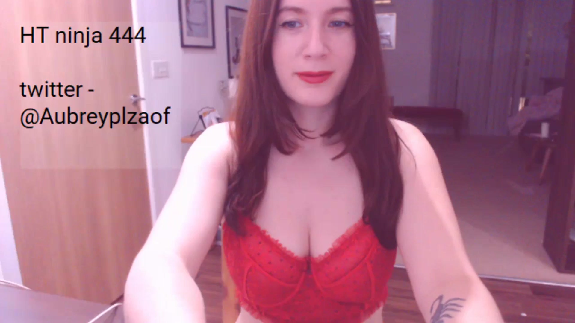 Gallery image thumbnail from AubreyPlza's myfreecams stream on, 10/24/2024, 20:26 image 5 of 20