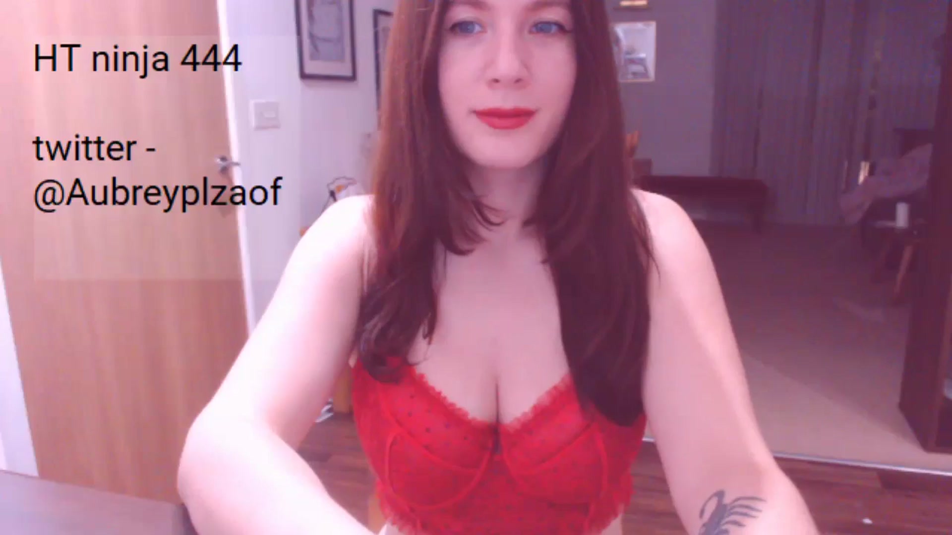 Gallery image thumbnail from AubreyPlza's myfreecams stream on, 10/24/2024, 20:26 image 17 of 20