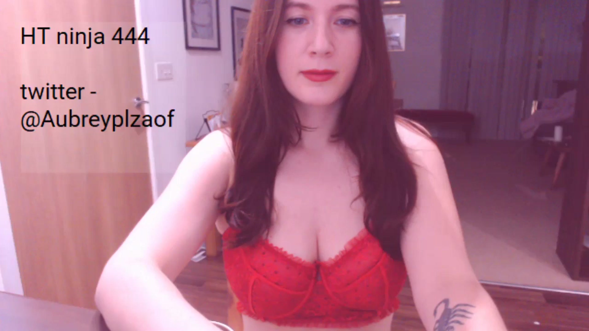 Gallery image thumbnail from AubreyPlza's myfreecams stream on, 10/24/2024, 21:51 image 1 of 20