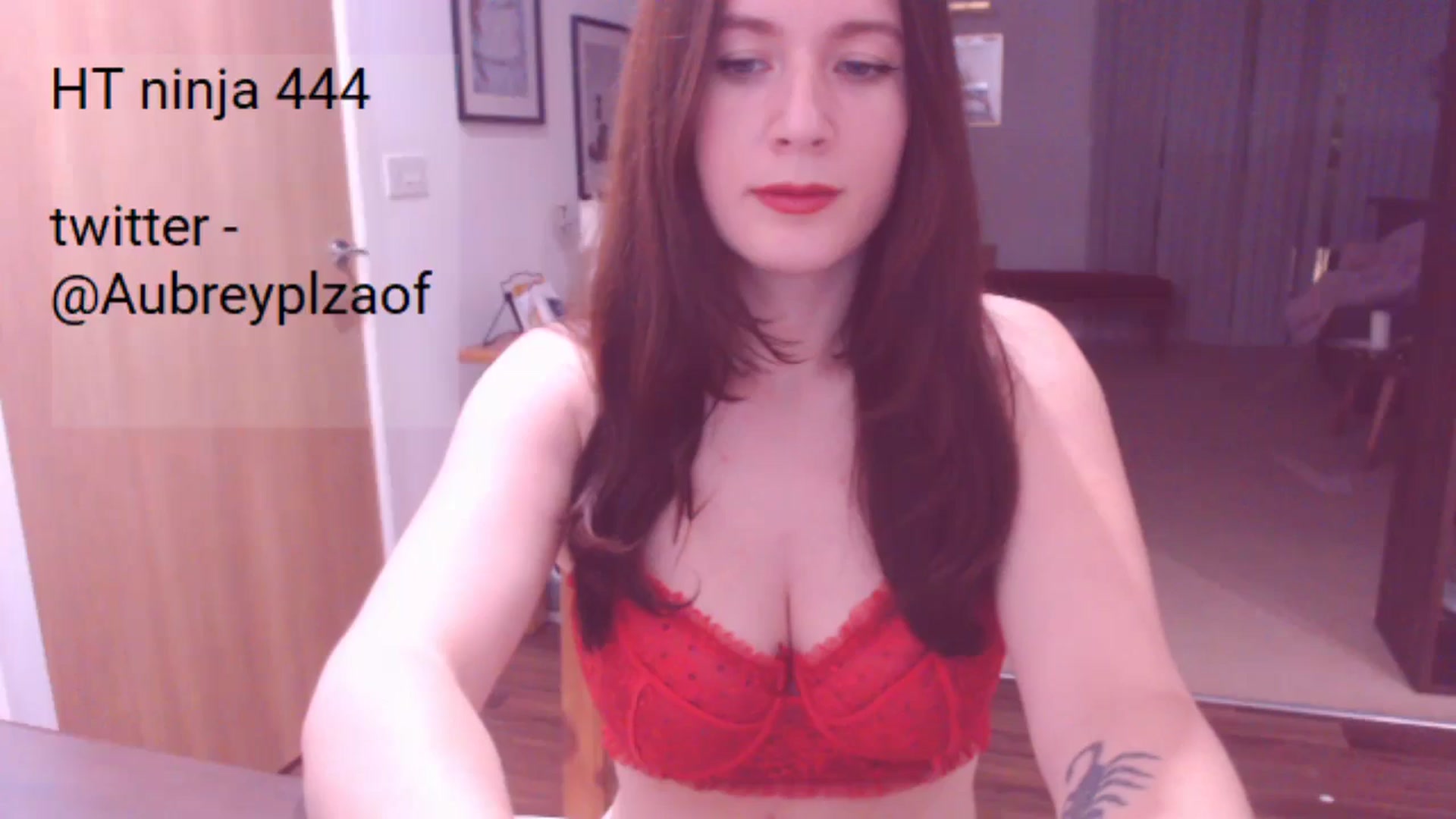 Gallery image thumbnail from AubreyPlza's myfreecams stream on, 10/24/2024, 21:51 image 7 of 20