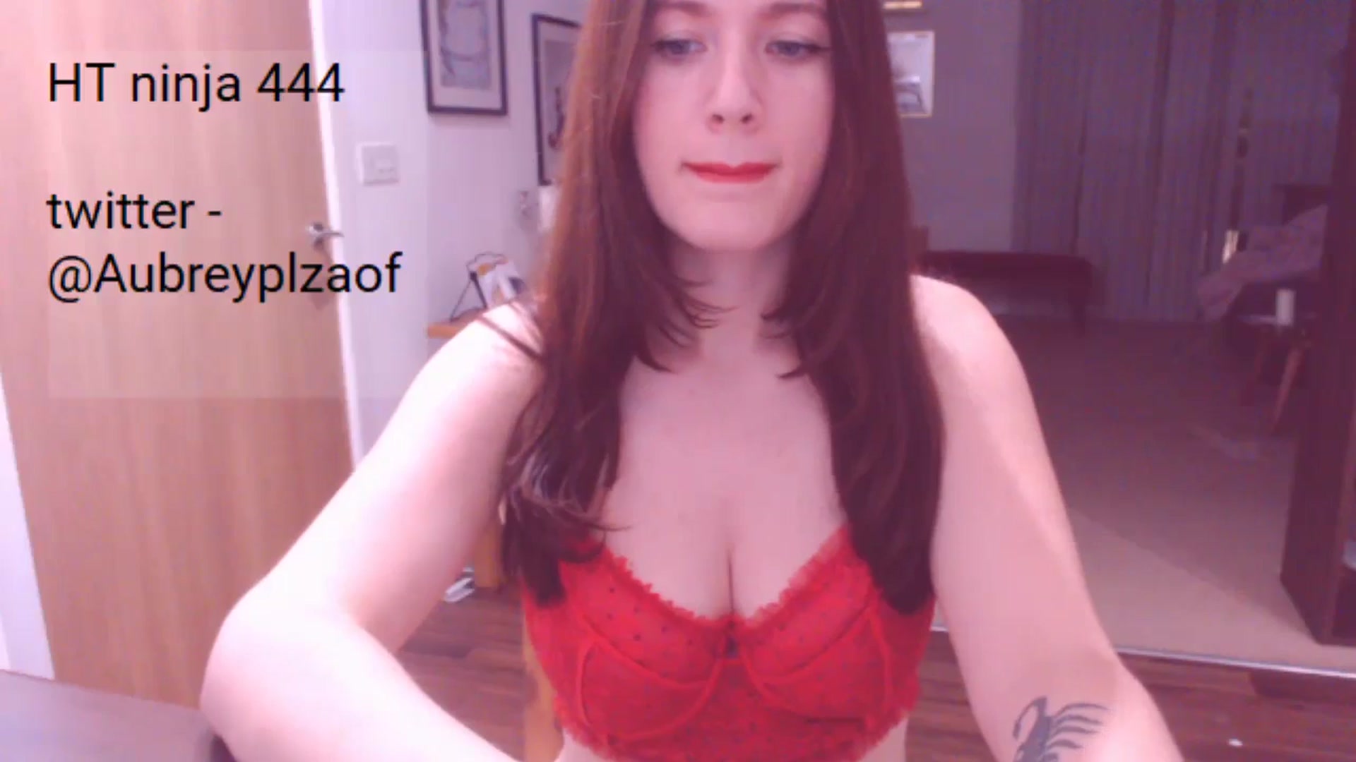 Gallery image thumbnail from AubreyPlza's myfreecams stream on, 10/24/2024, 21:51 image 16 of 20