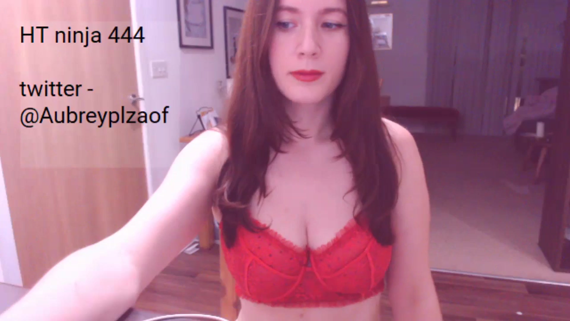 Gallery image thumbnail from AubreyPlza's myfreecams stream on, 10/24/2024, 21:51 image 6 of 20