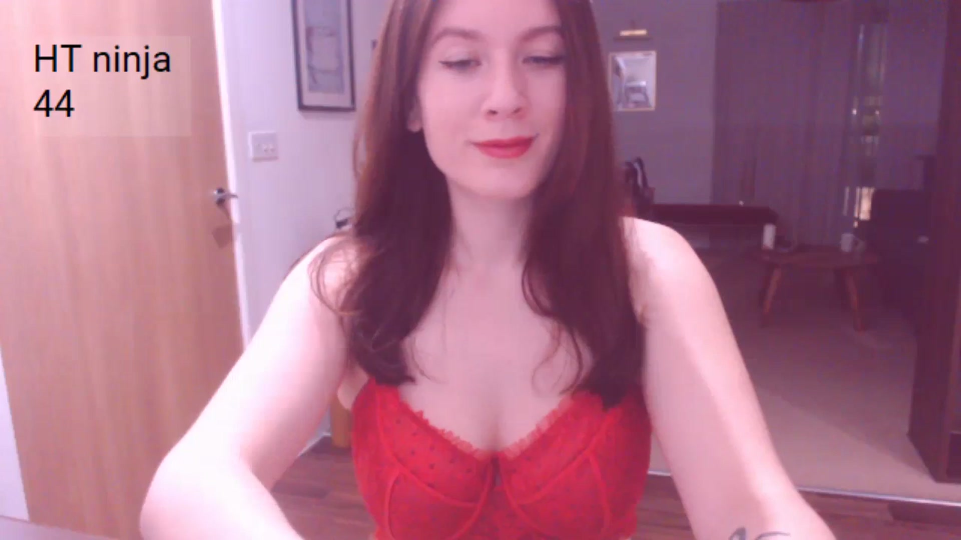 Gallery image thumbnail from AubreyPlza's myfreecams stream on, 11/17/2024, 20:53 image 8 of 20